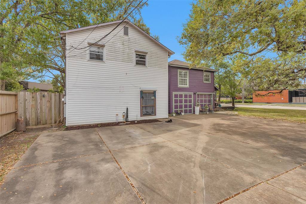 205 South Hood Street, Alvin, TX 77511