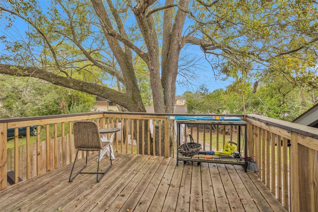 205 South Hood Street, Alvin, TX 77511