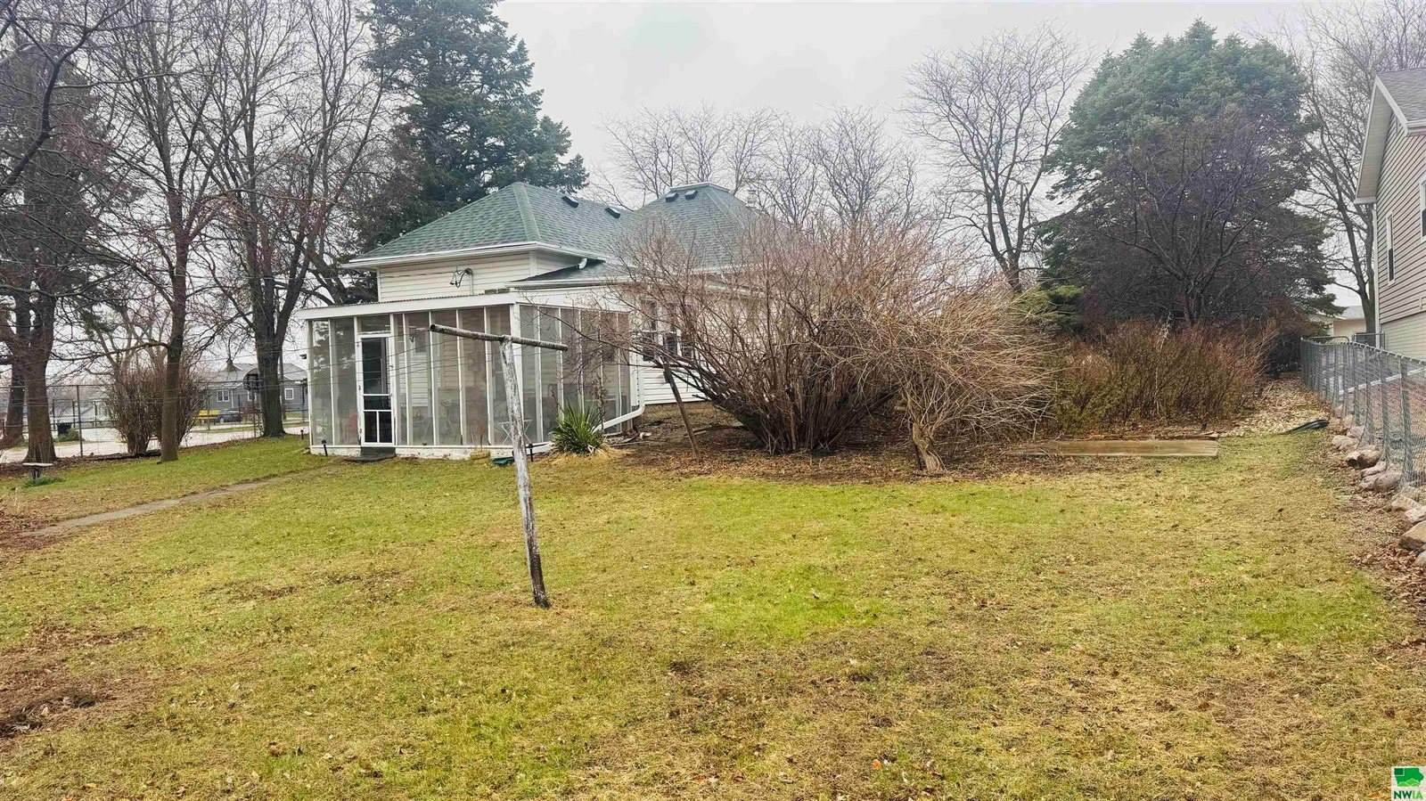 326 Maple, Lawton, IA 51030