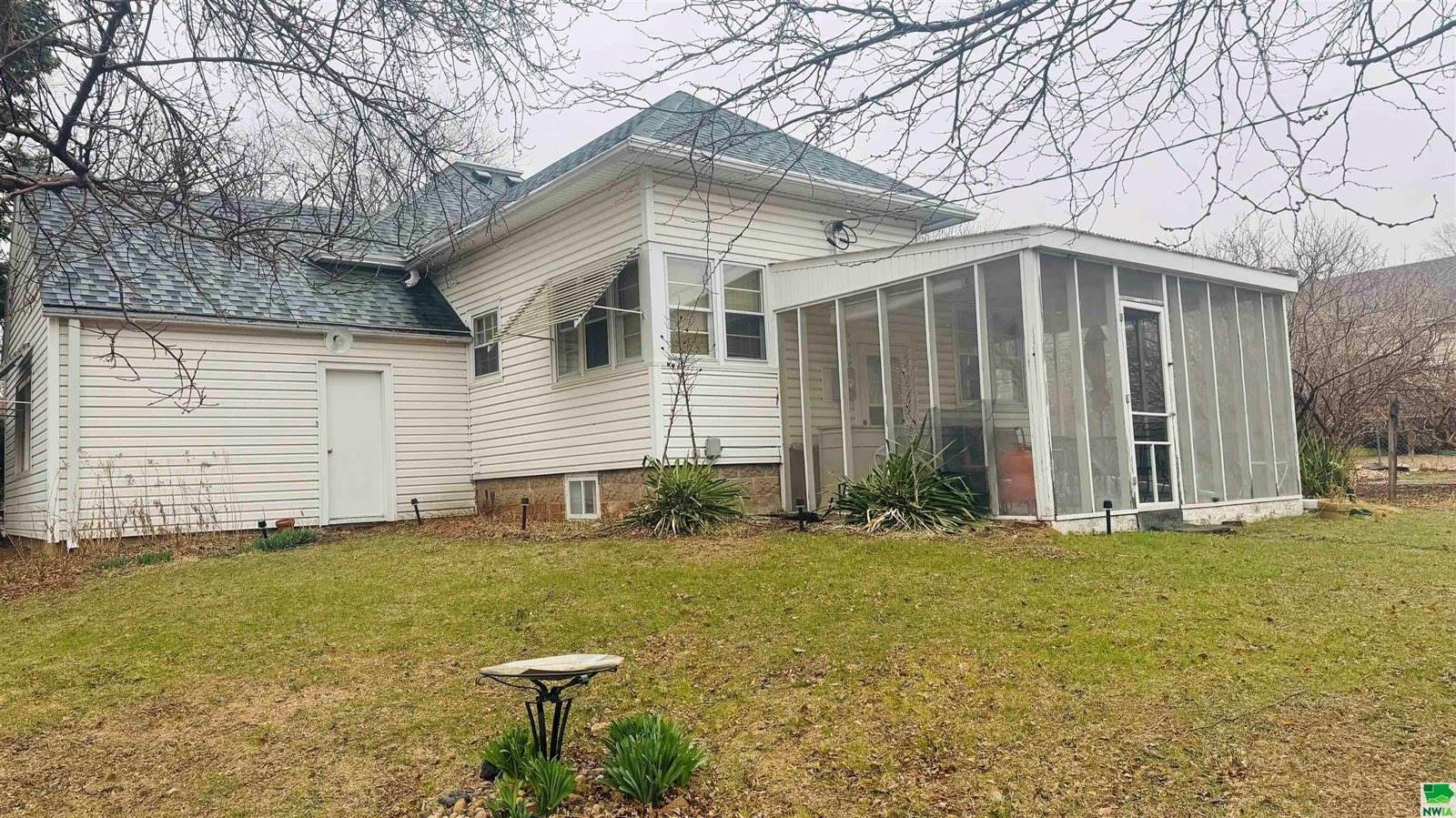 326 Maple, Lawton, IA 51030