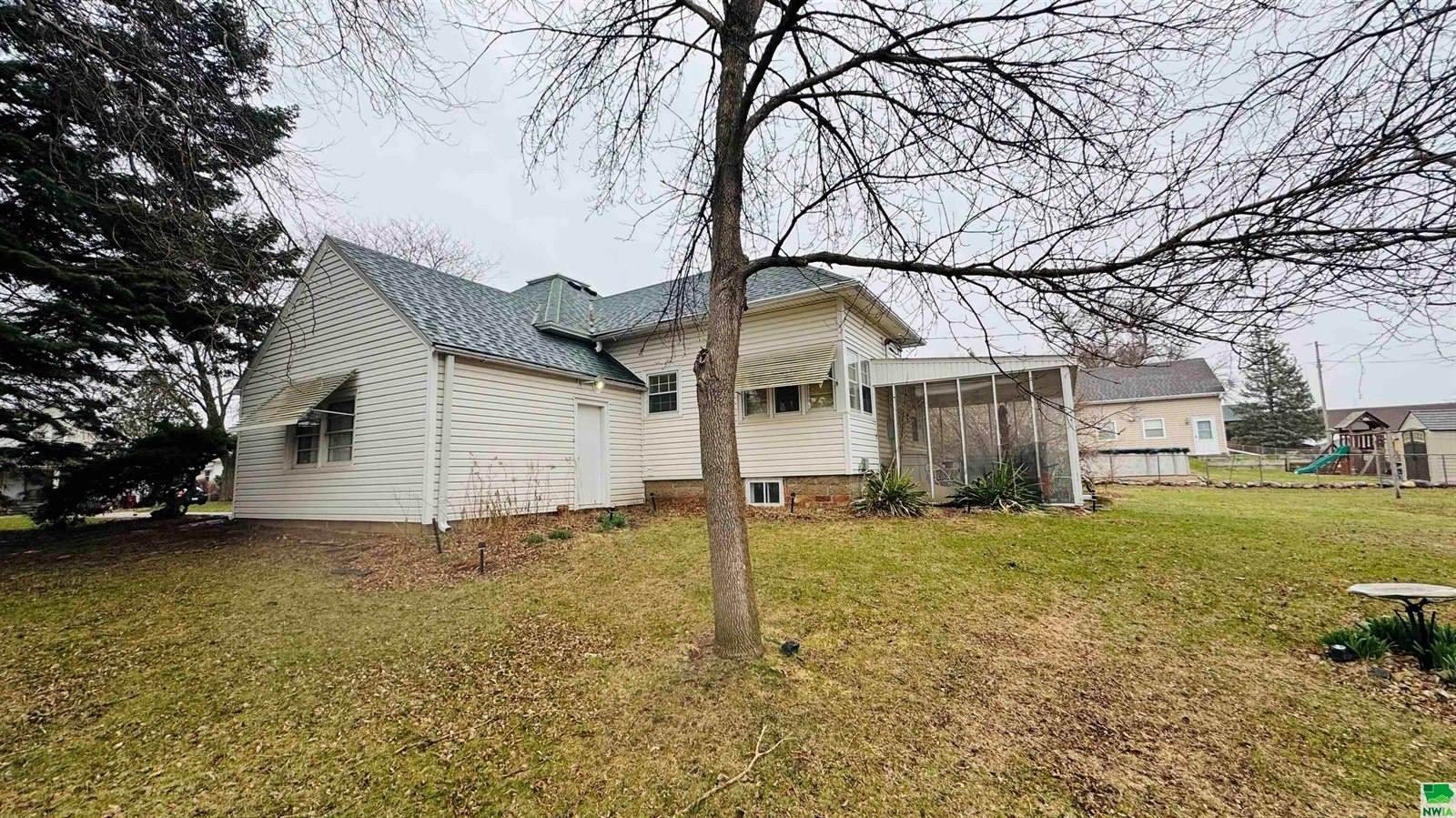 326 Maple, Lawton, IA 51030