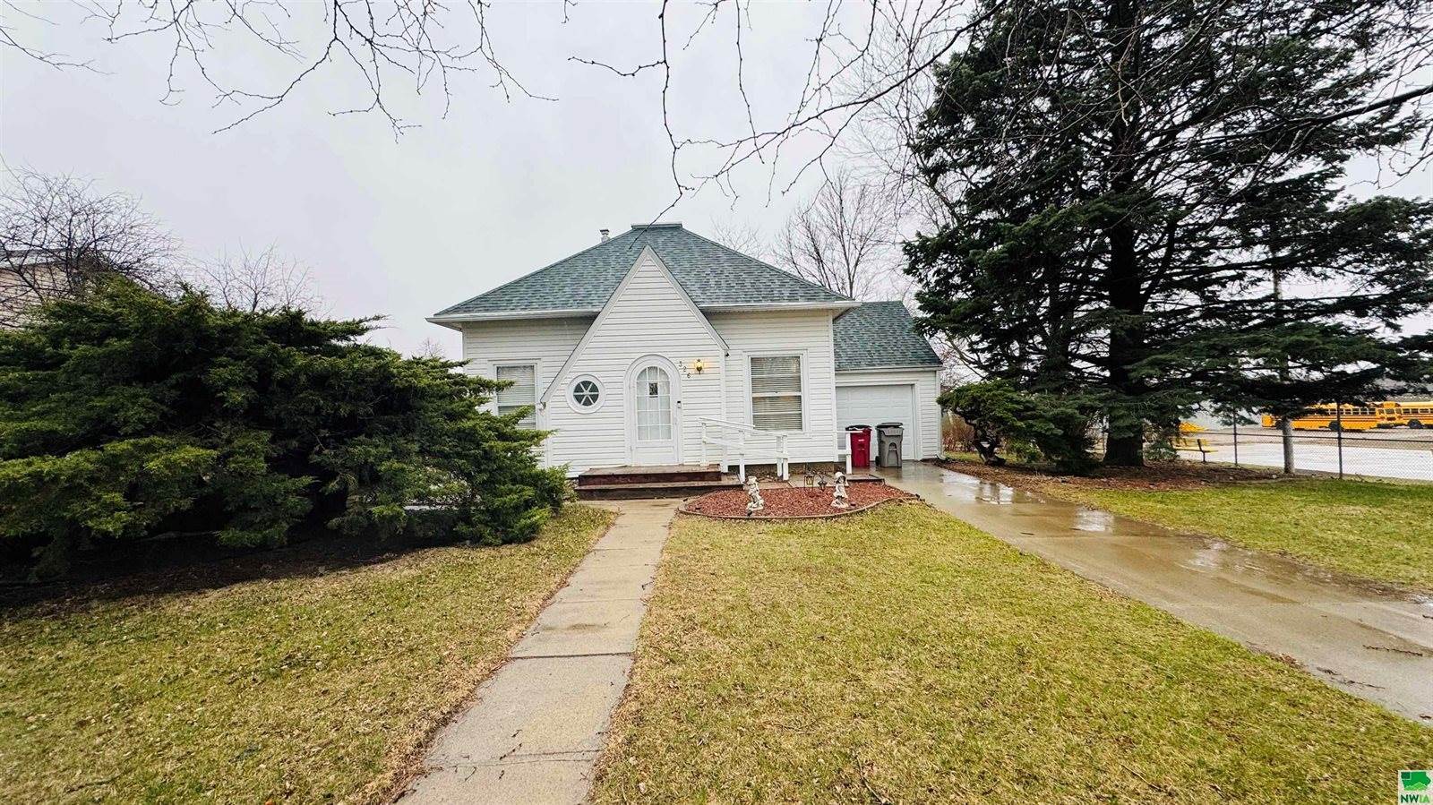 326 Maple, Lawton, IA 51030