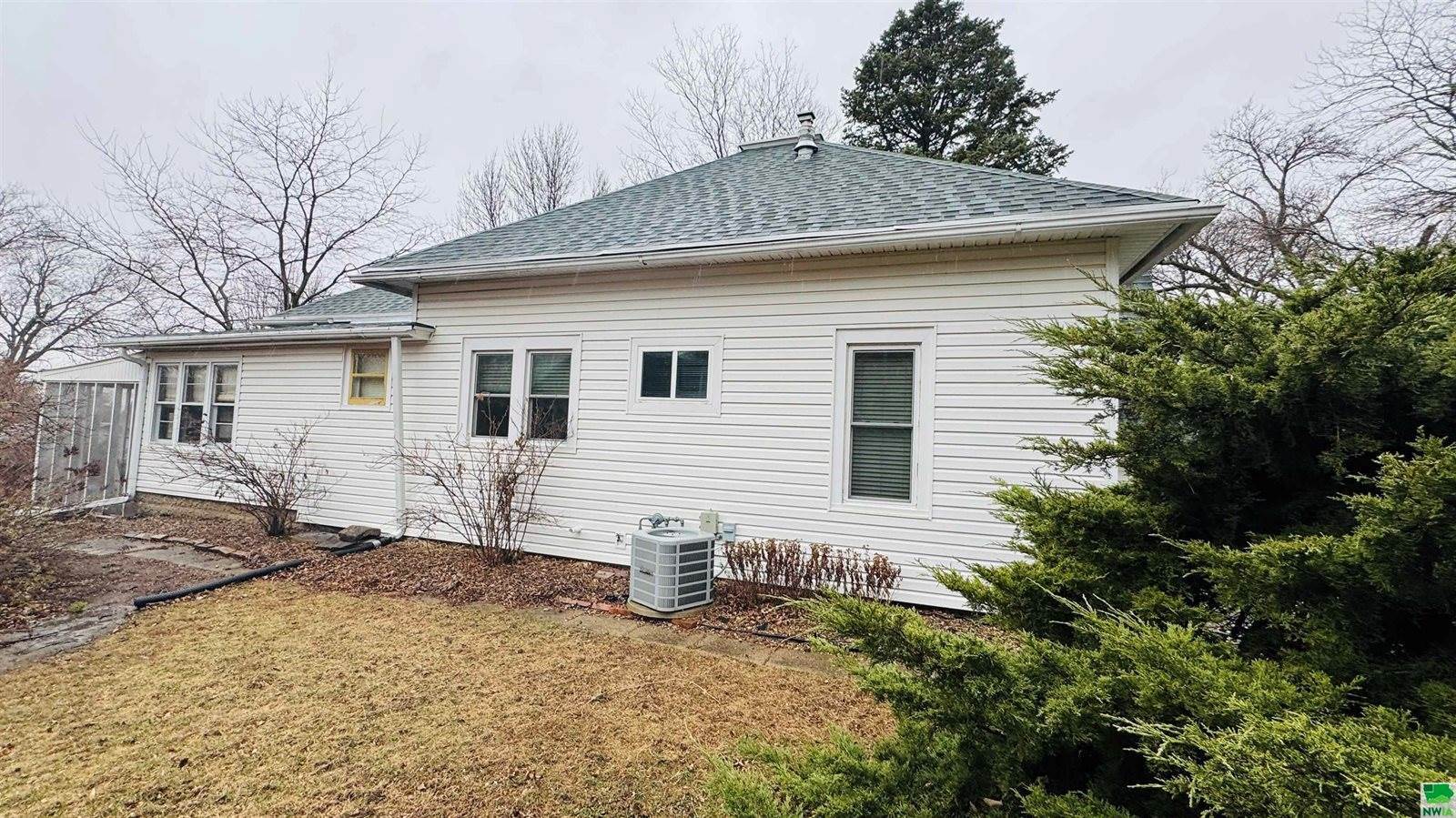 326 Maple, Lawton, IA 51030