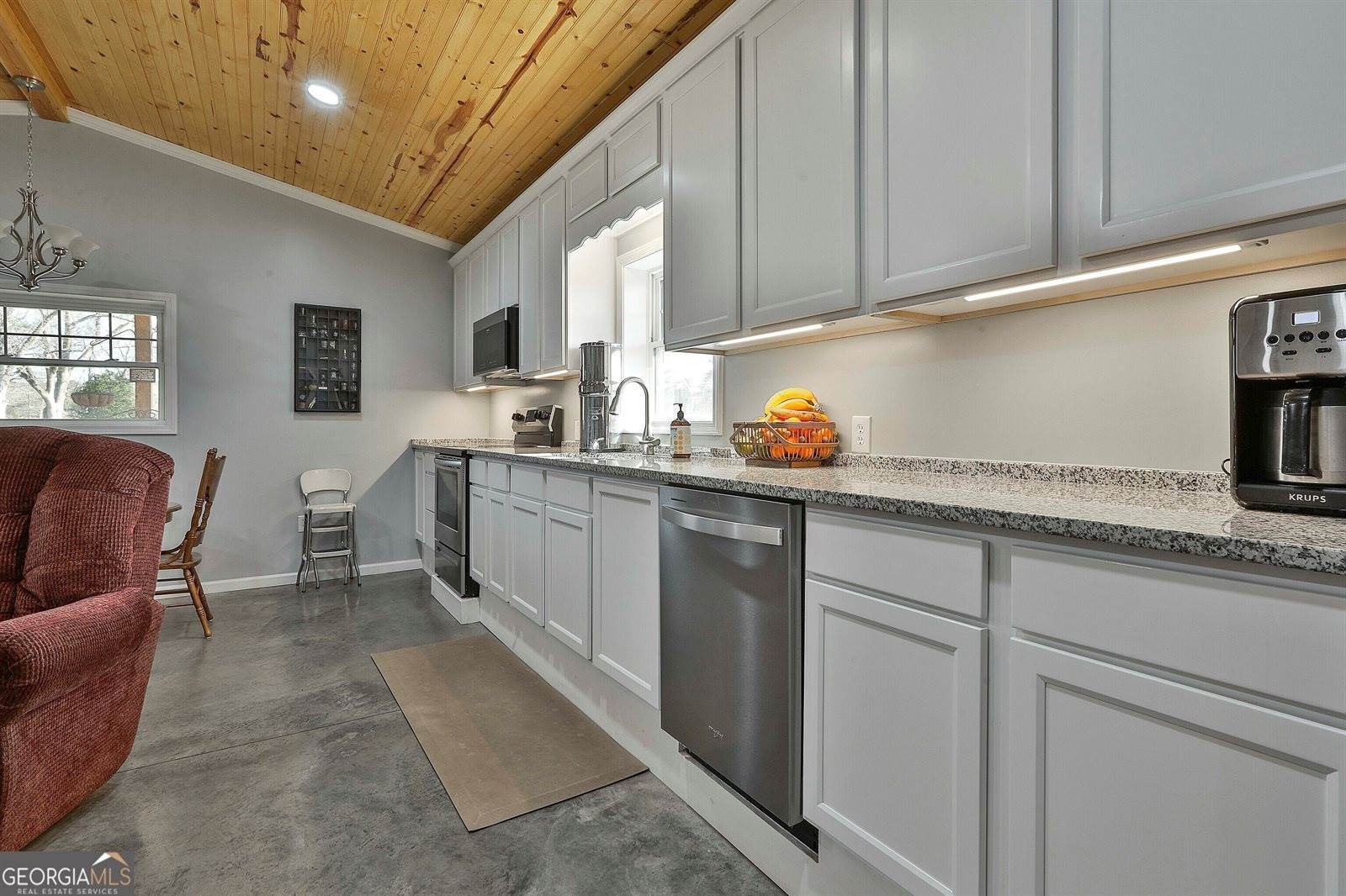 275 Mulberry Road, Molena, GA 30258