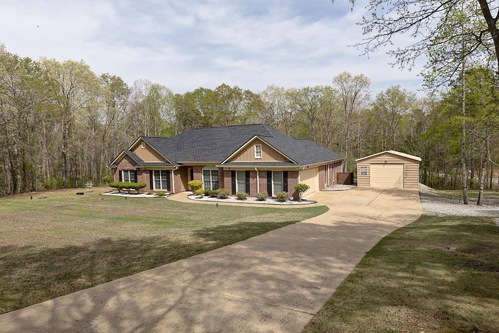 523 Saddlebrook Trail, Ellerslie, GA 31807