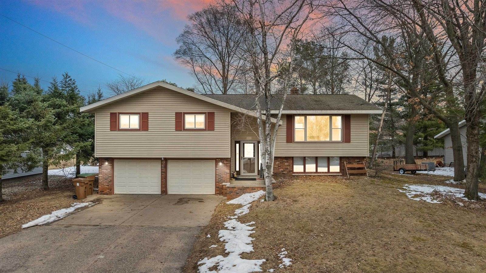 2911 Soo Marie Avenue, Stevens Point, WI 54481