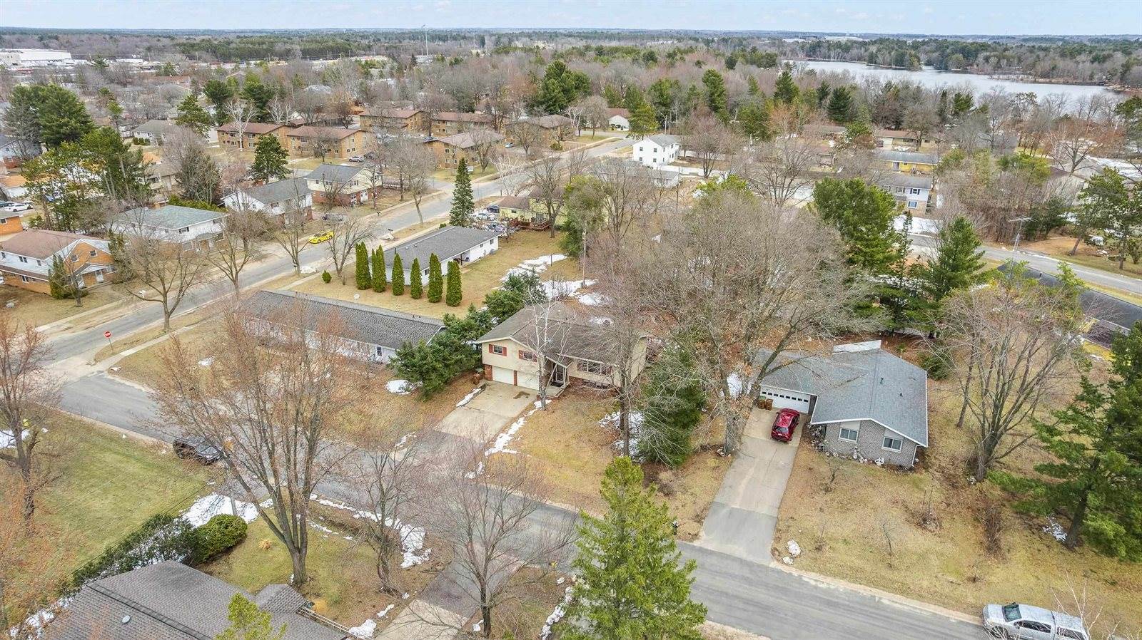 2911 Soo Marie Avenue, Stevens Point, WI 54481