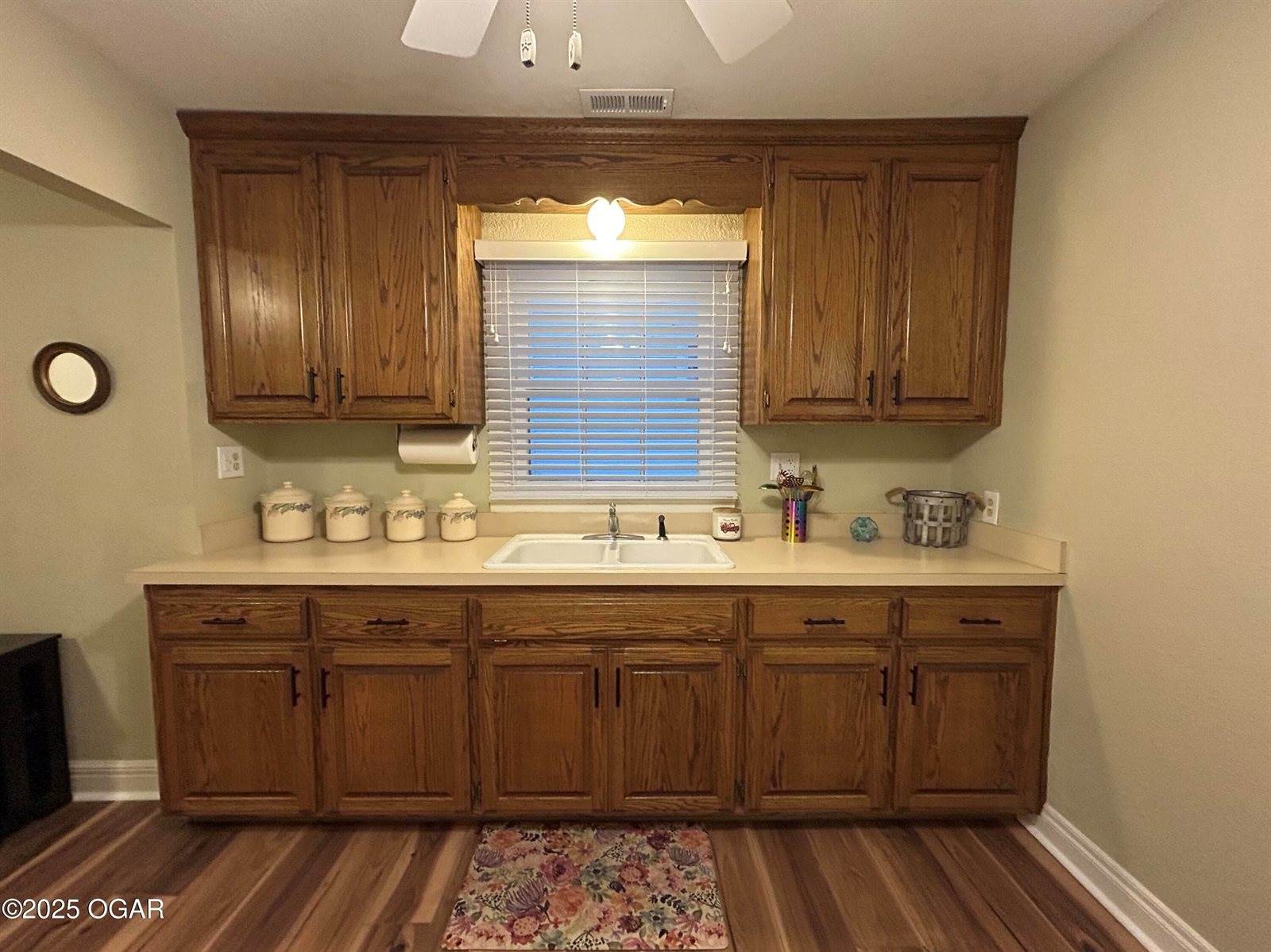 1434 South Main Street, Carthage, MO 64836