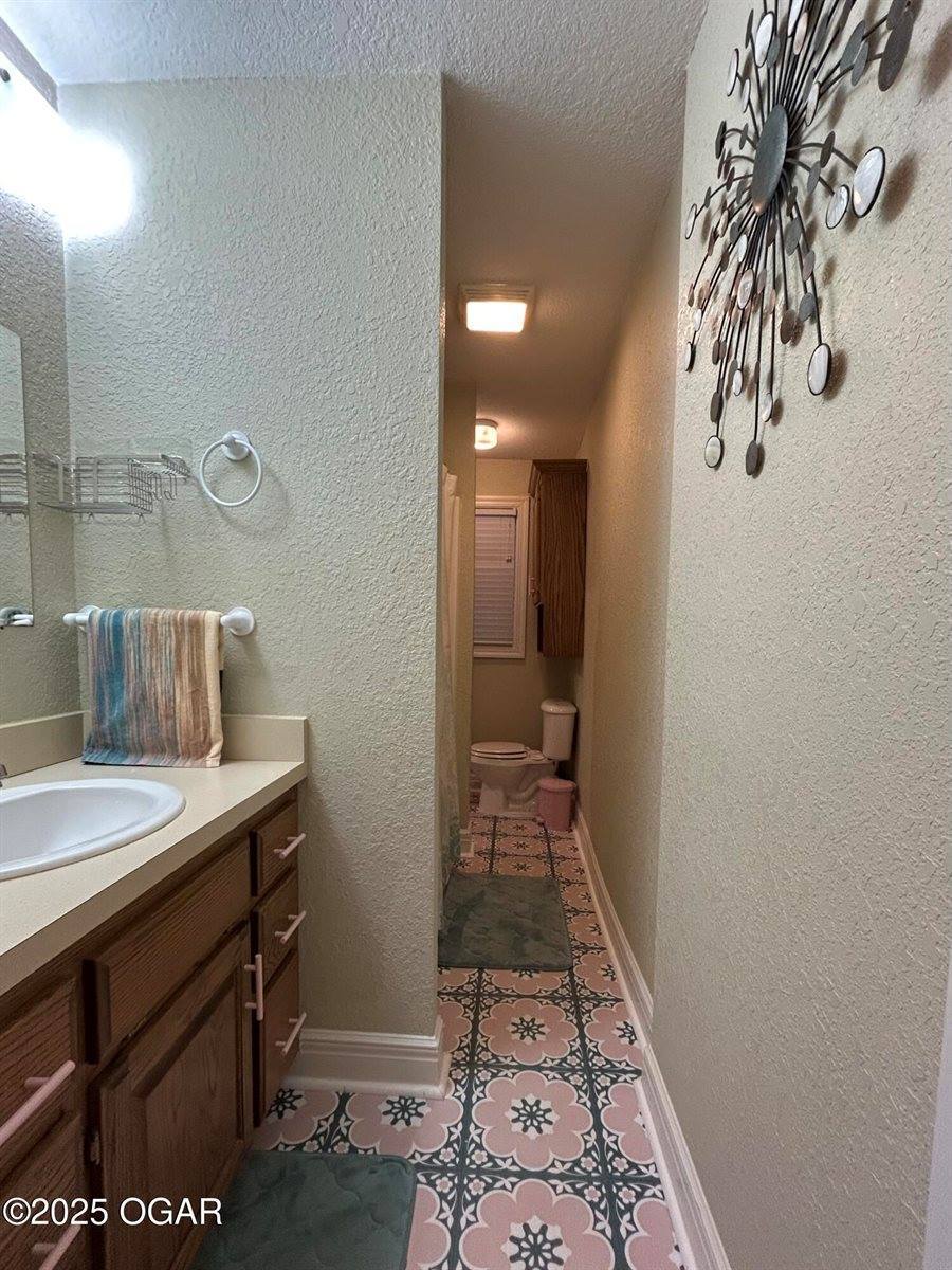 1434 South Main Street, Carthage, MO 64836