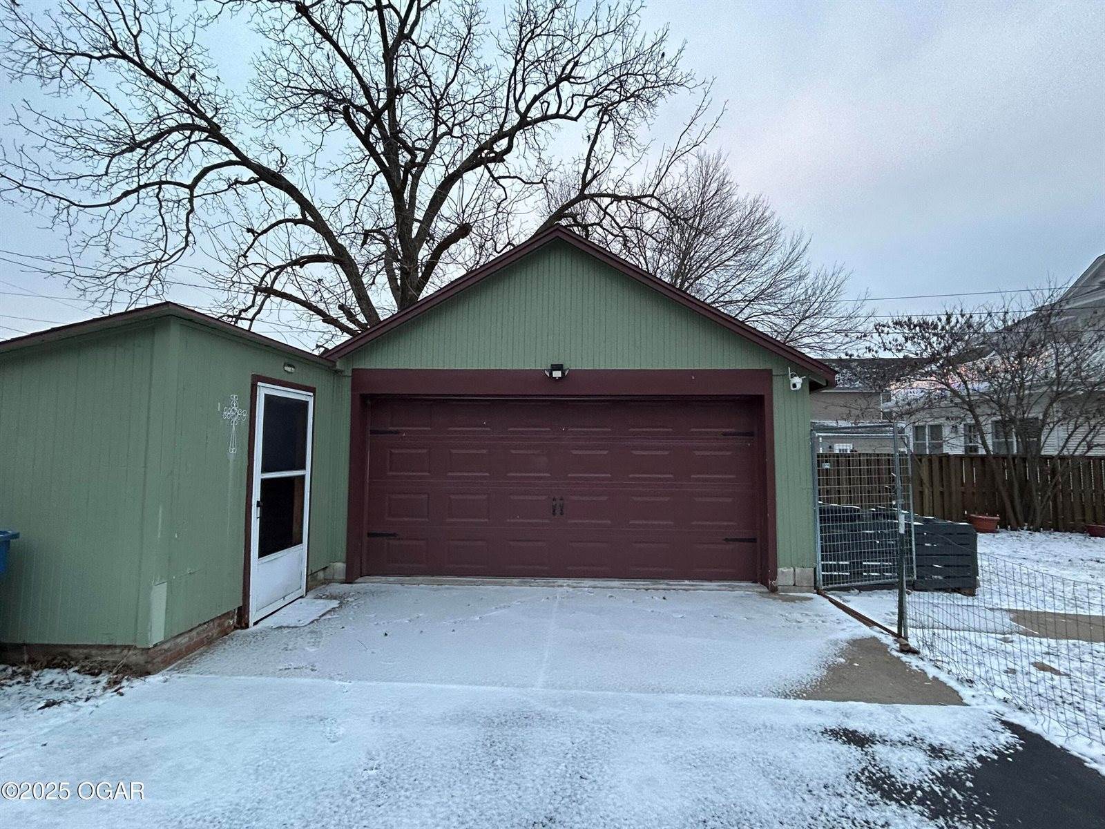 1434 South Main Street, Carthage, MO 64836