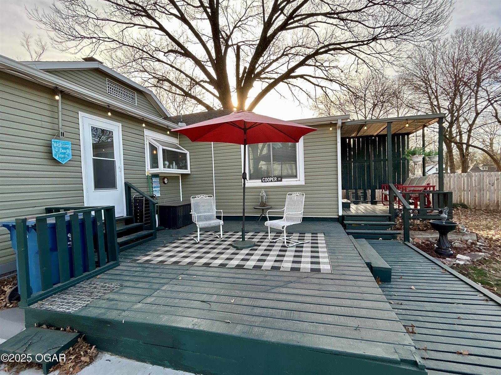 311 East Highland Avenue, Carthage, MO 64836