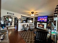 311 East Highland Avenue, Carthage, MO 64836