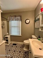 311 East Highland Avenue, Carthage, MO 64836