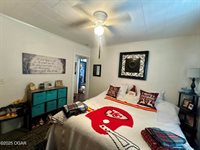 311 East Highland Avenue, Carthage, MO 64836