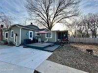 311 East Highland Avenue, Carthage, MO 64836