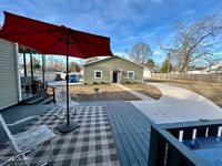 311 East Highland Avenue, Carthage, MO 64836