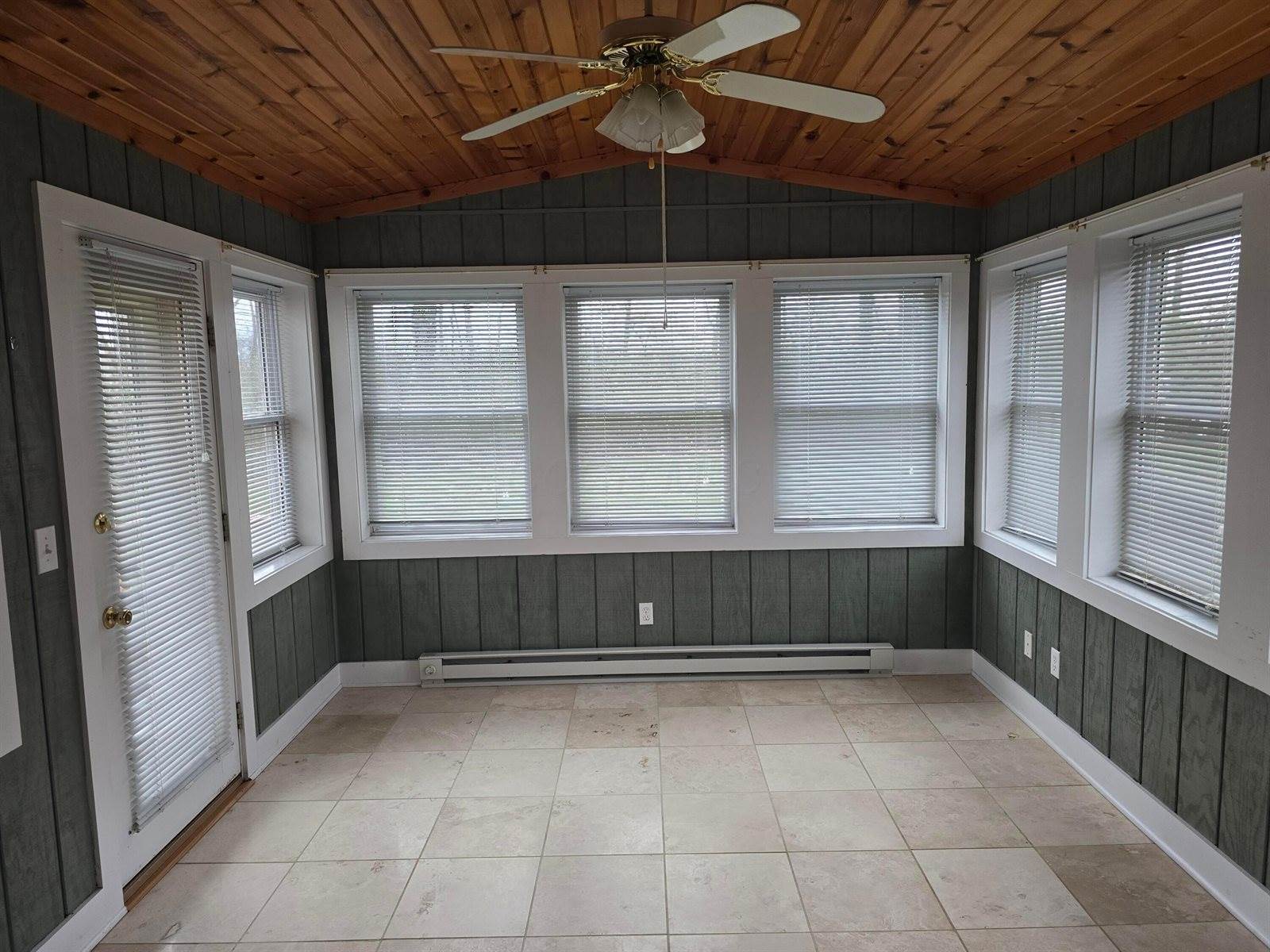 135 Kensington Drive, Delaware, OH 43015