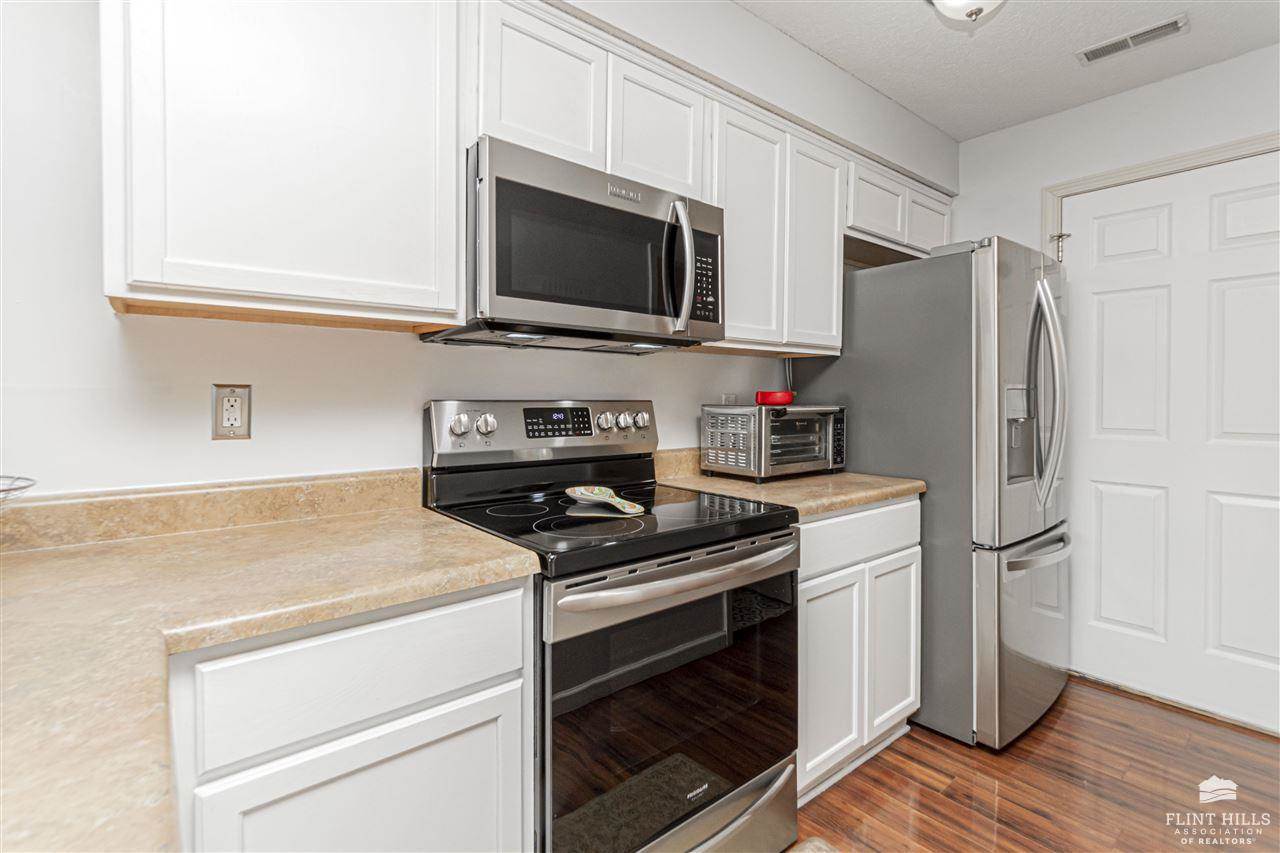 915 Whitetail Court, Junction City, KS 66441