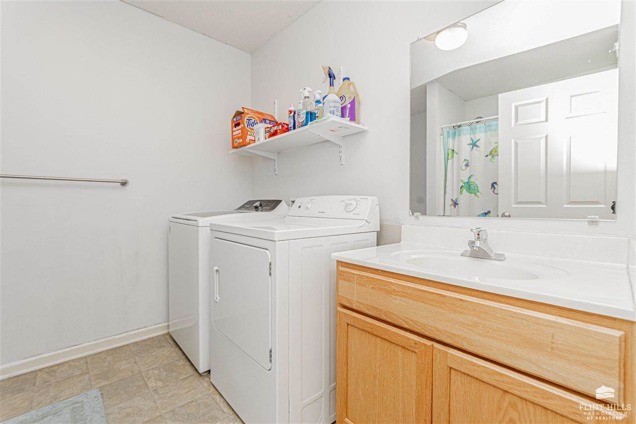 915 Whitetail Court, Junction City, KS 66441