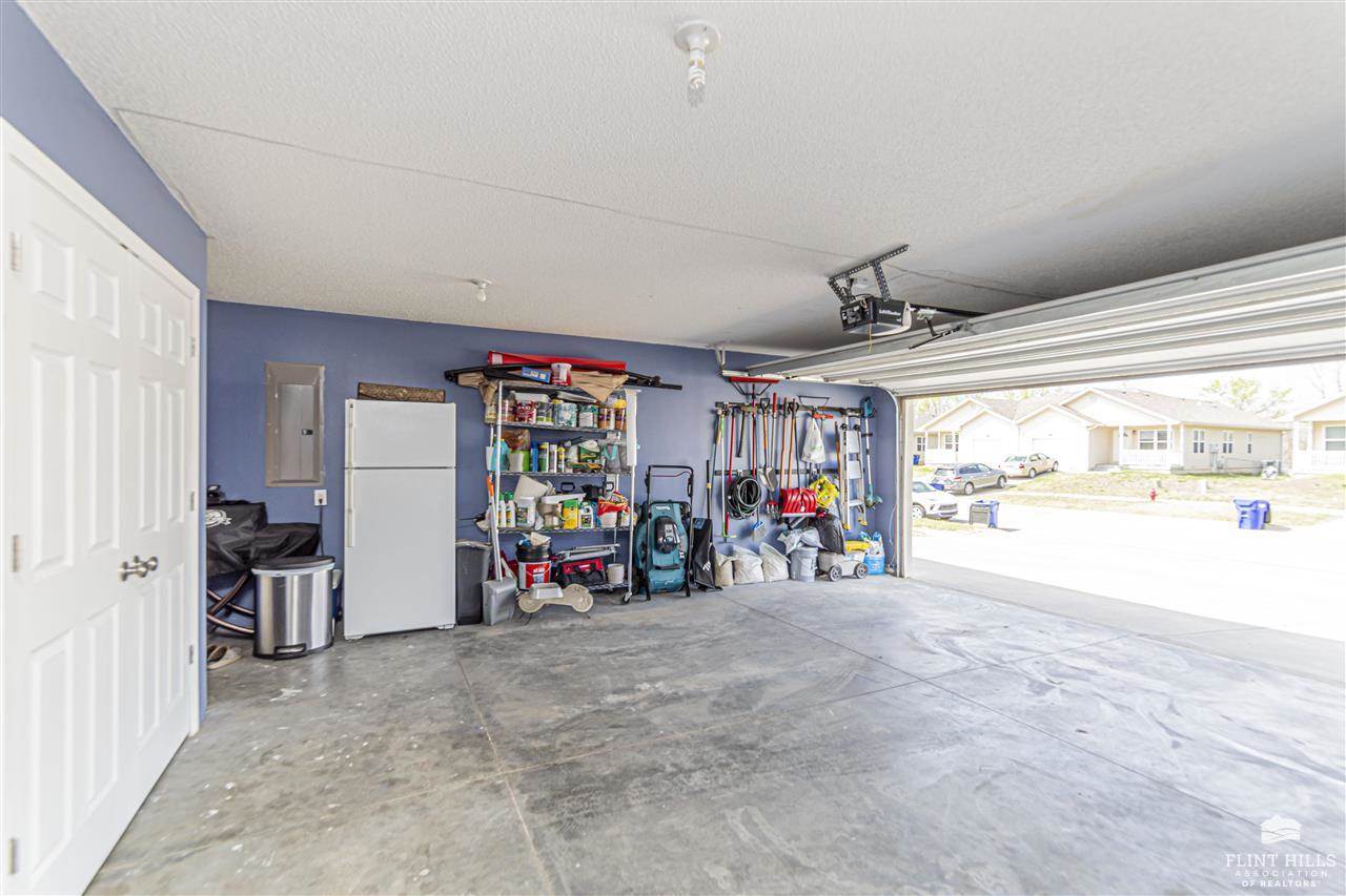 915 Whitetail Court, Junction City, KS 66441