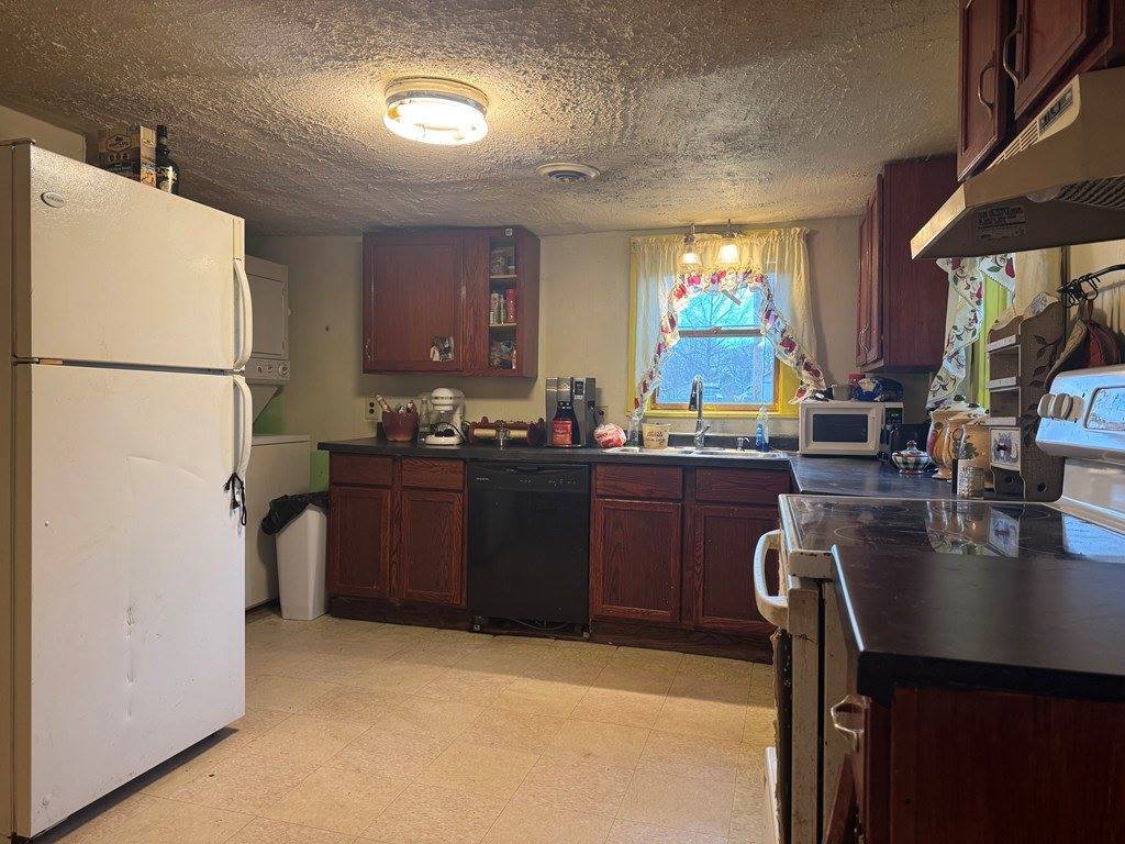 251 Lee Ave, Ashland, OH 44805