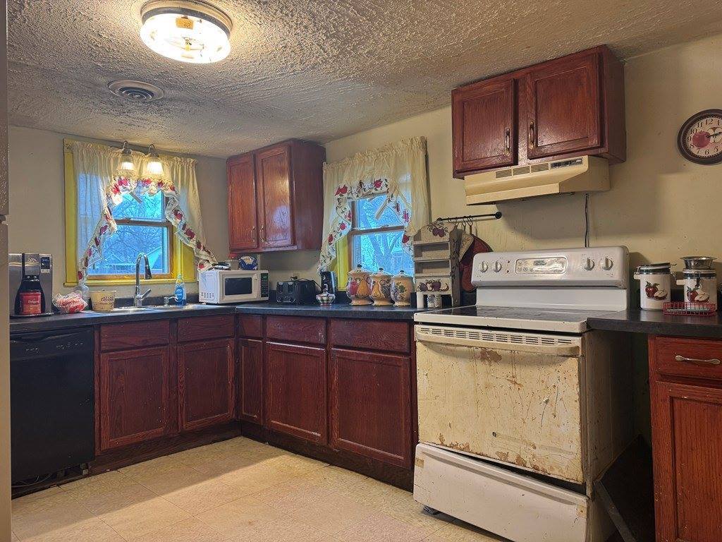 251 Lee Ave, Ashland, OH 44805