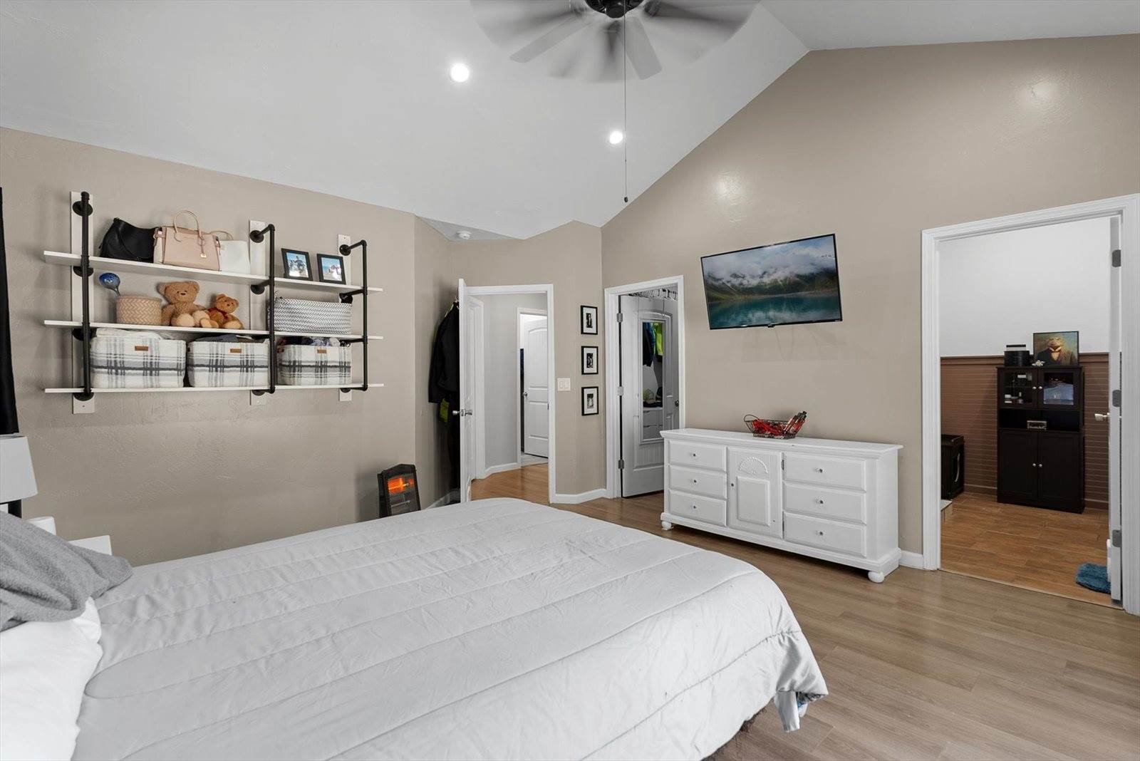 682 Latigo Lane, Bigfork, MT 59911