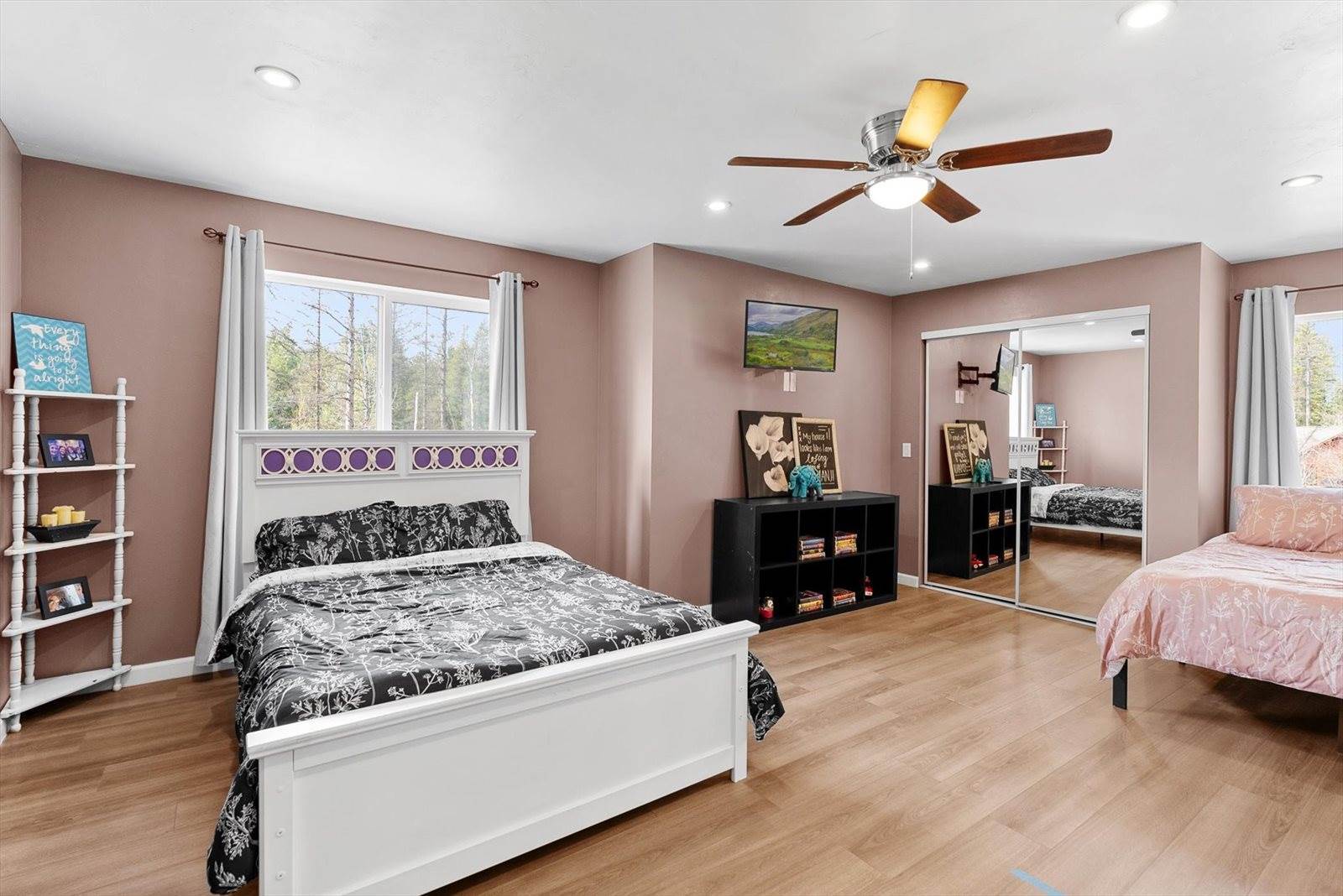 682 Latigo Lane, Bigfork, MT 59911