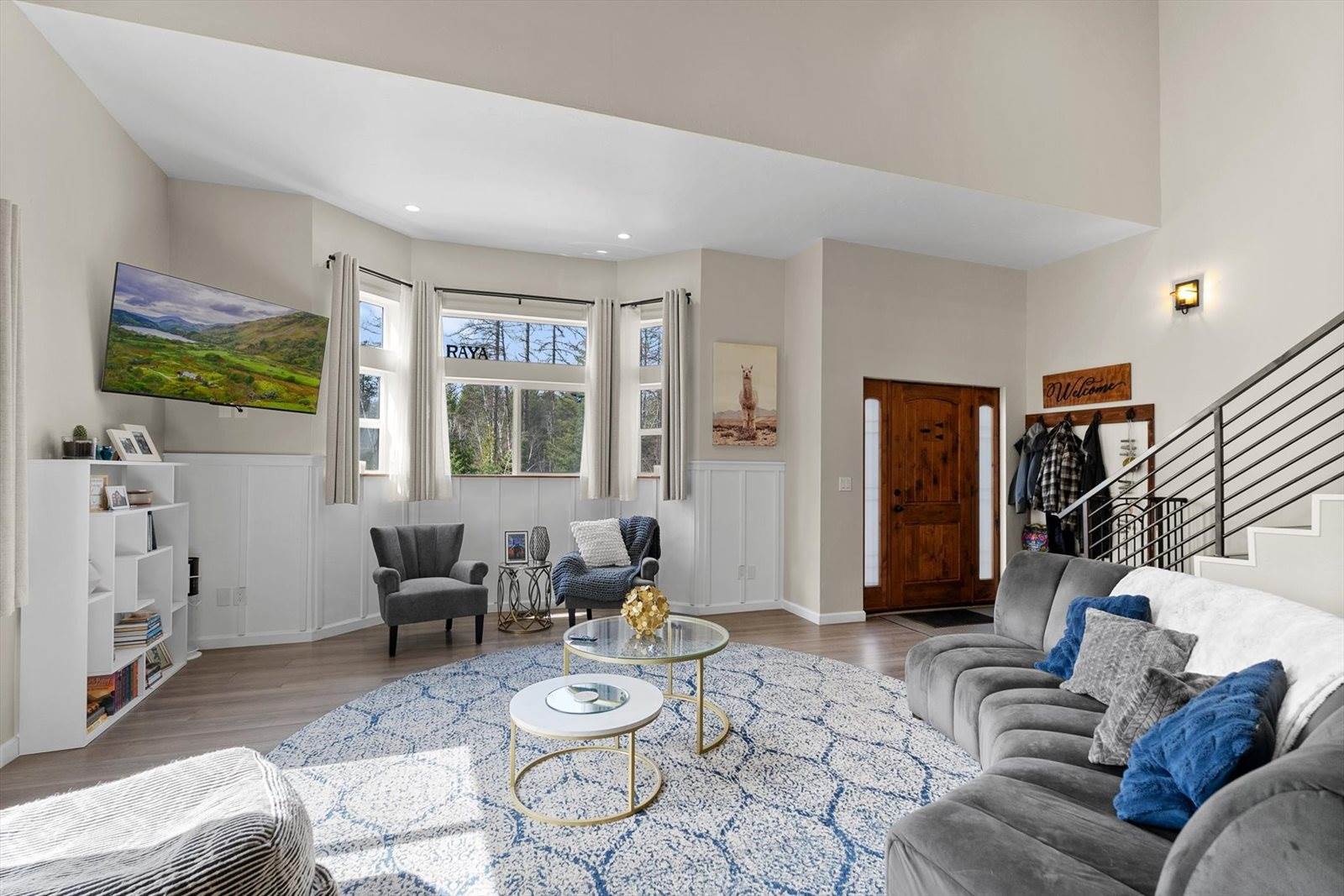 682 Latigo Lane, Bigfork, MT 59911