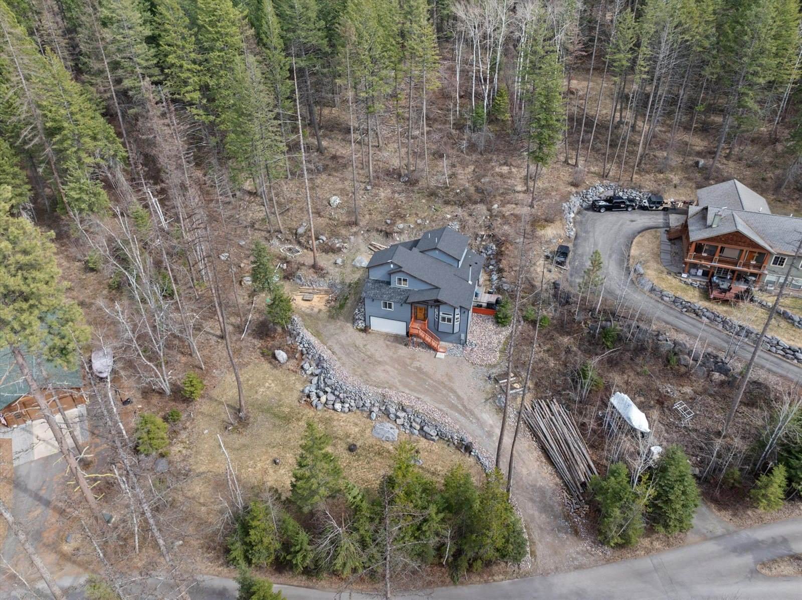 682 Latigo Lane, Bigfork, MT 59911