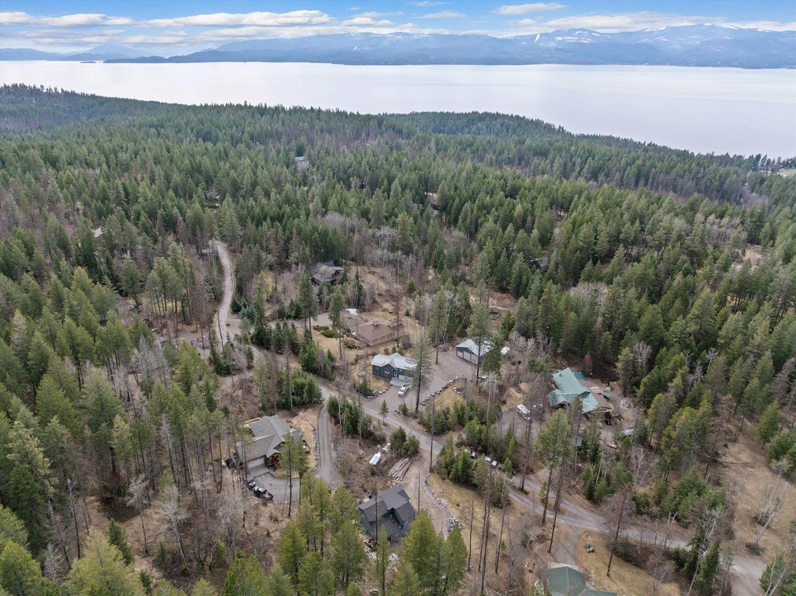 682 Latigo Lane, Bigfork, MT 59911