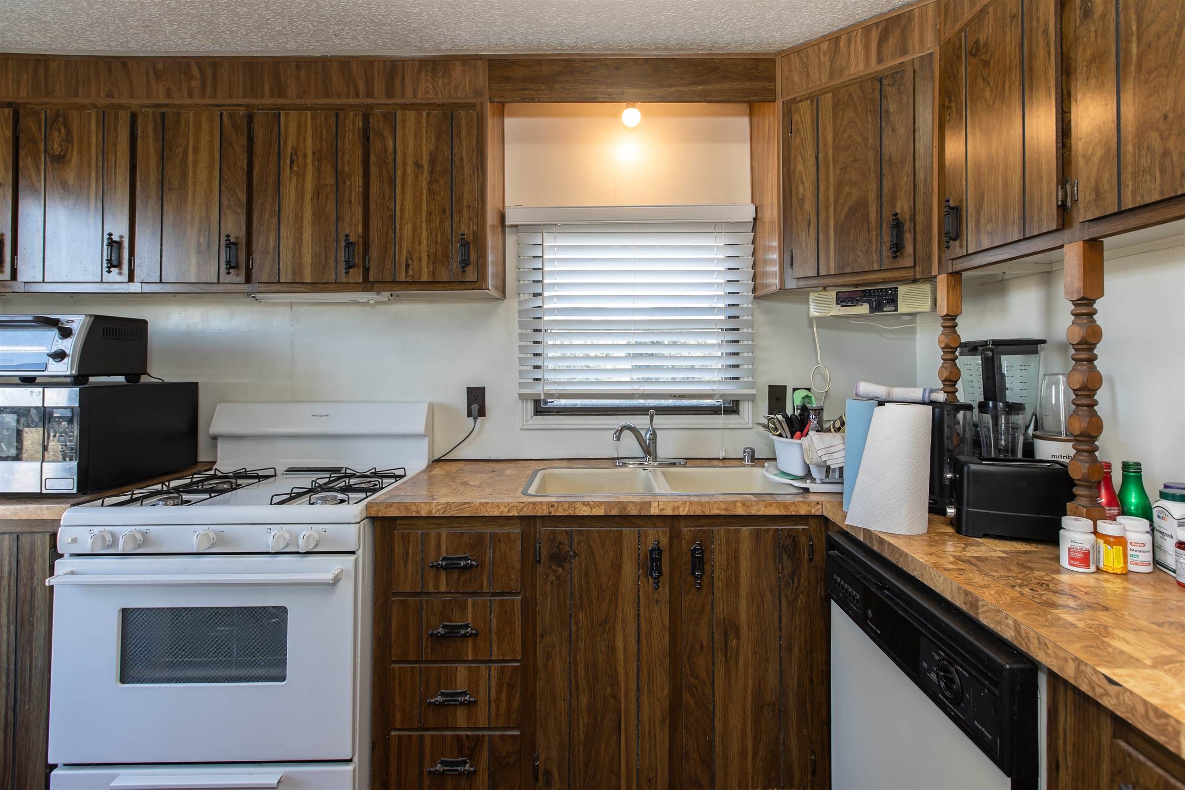 6477 N Road N, Ulysses, KS 67880