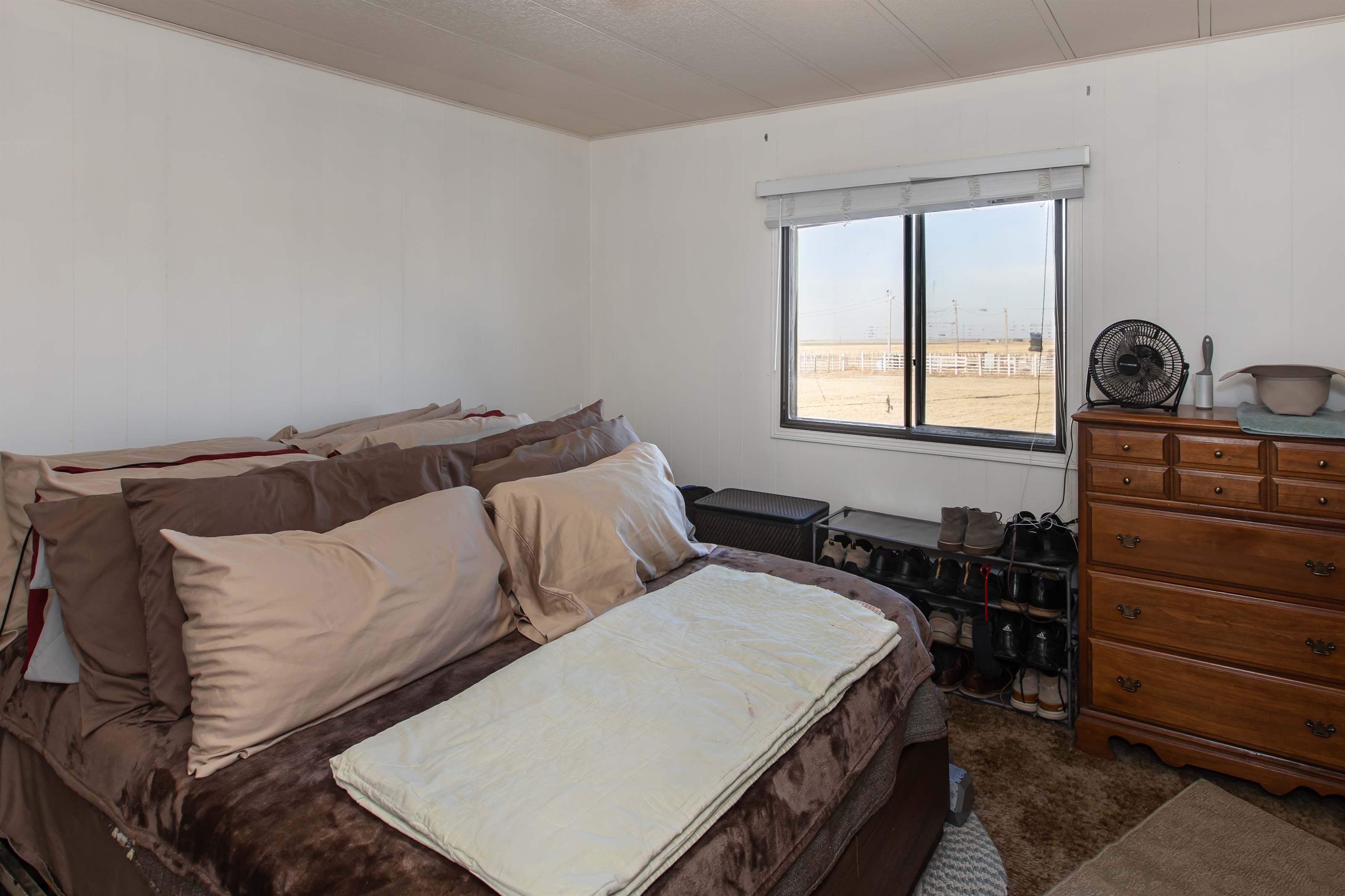 6477 N Road N, Ulysses, KS 67880