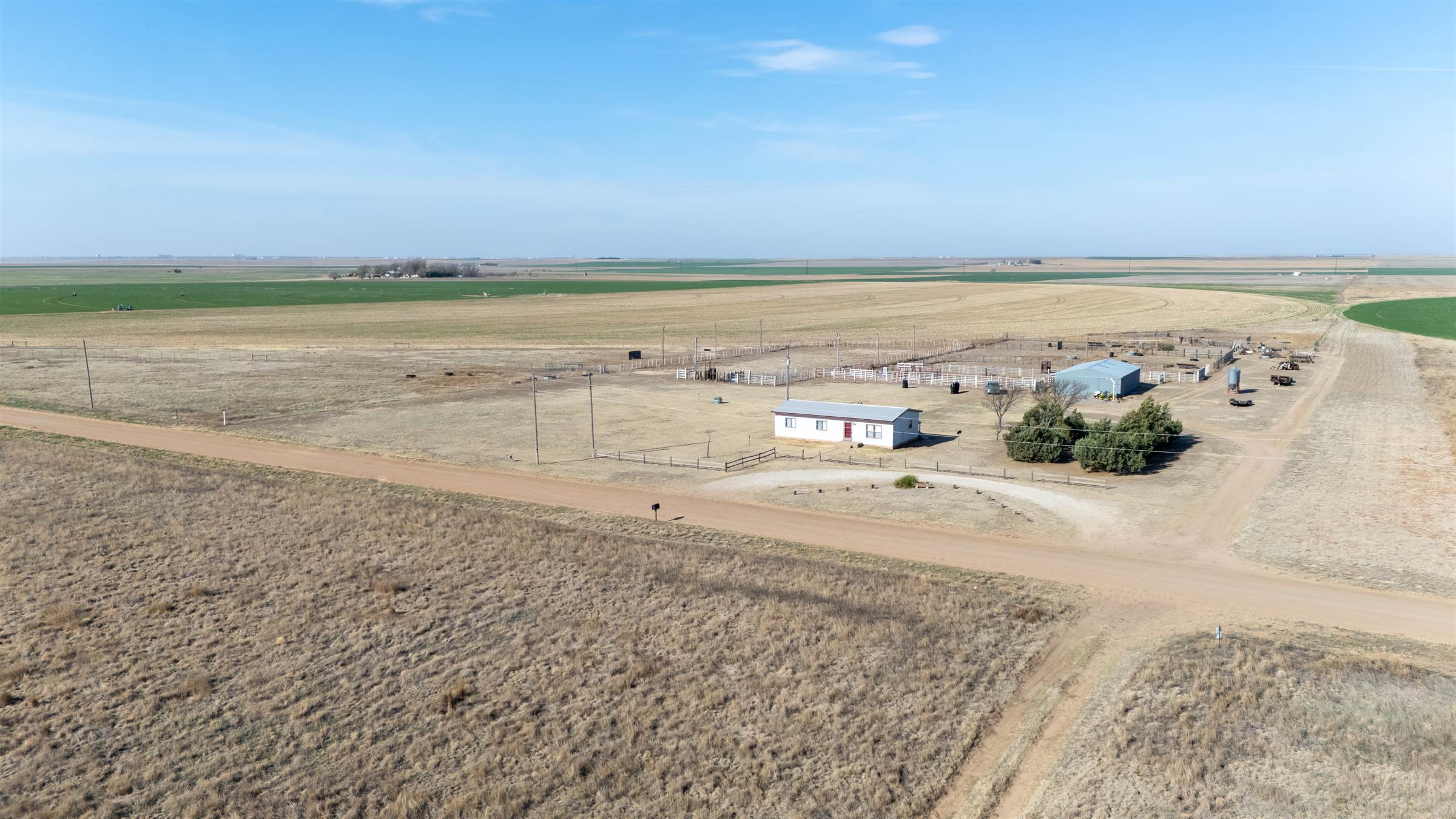 6477 N Road N, Ulysses, KS 67880