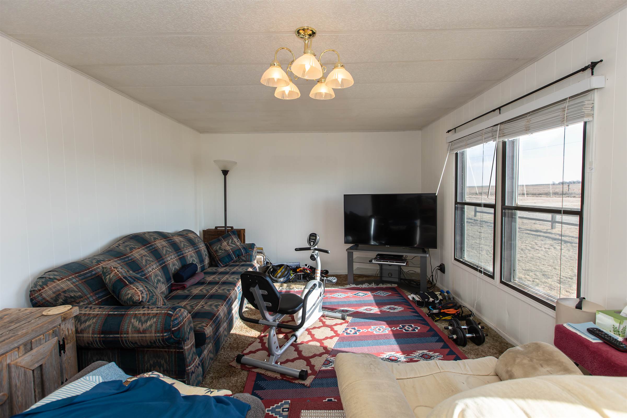 6477 N Road N, Ulysses, KS 67880