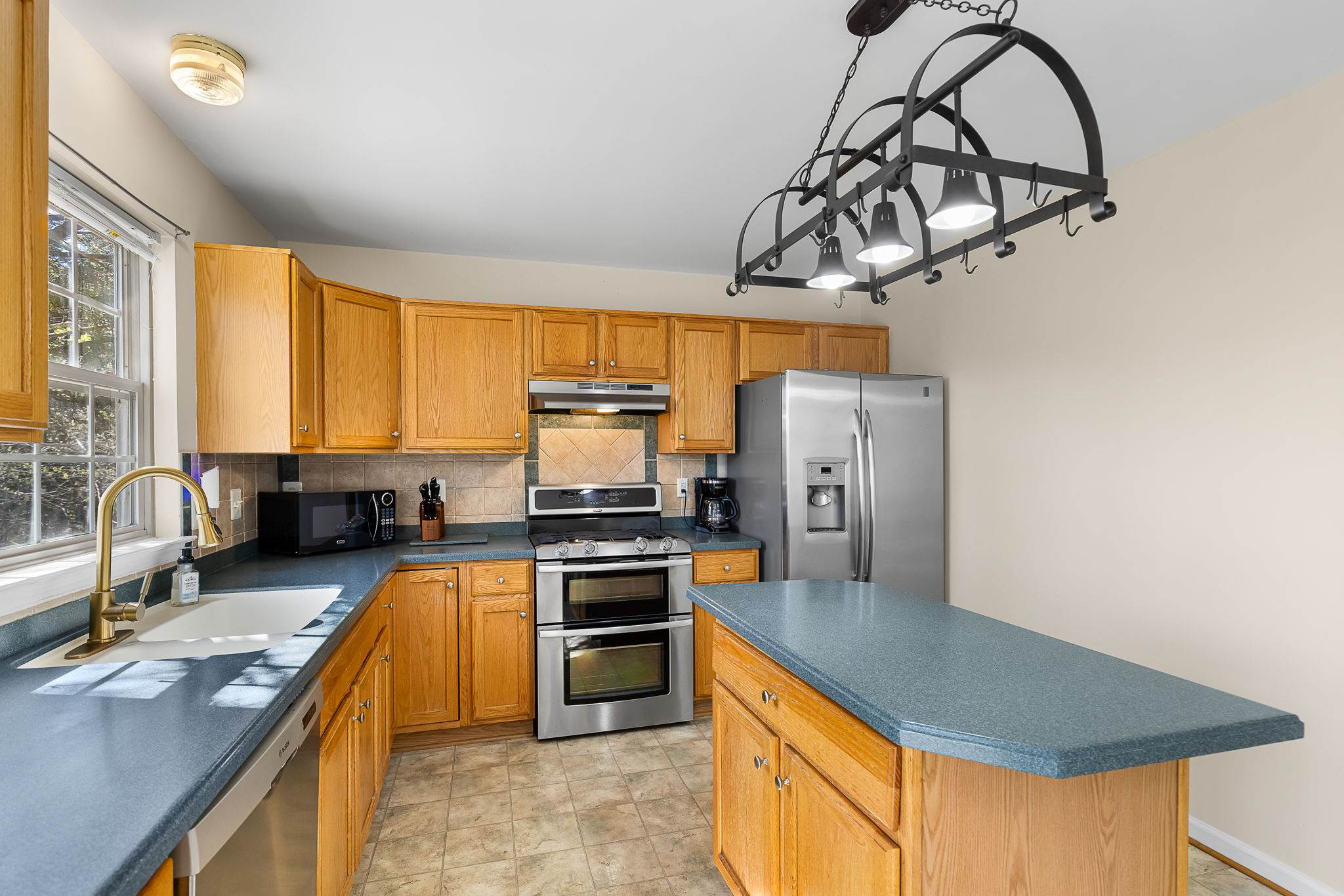 9 Jade Dr, Fredericksburg, VA 22406