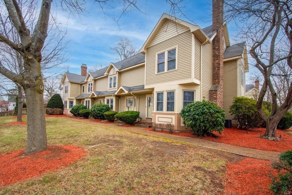 118 County, Attleboro, MA 02703