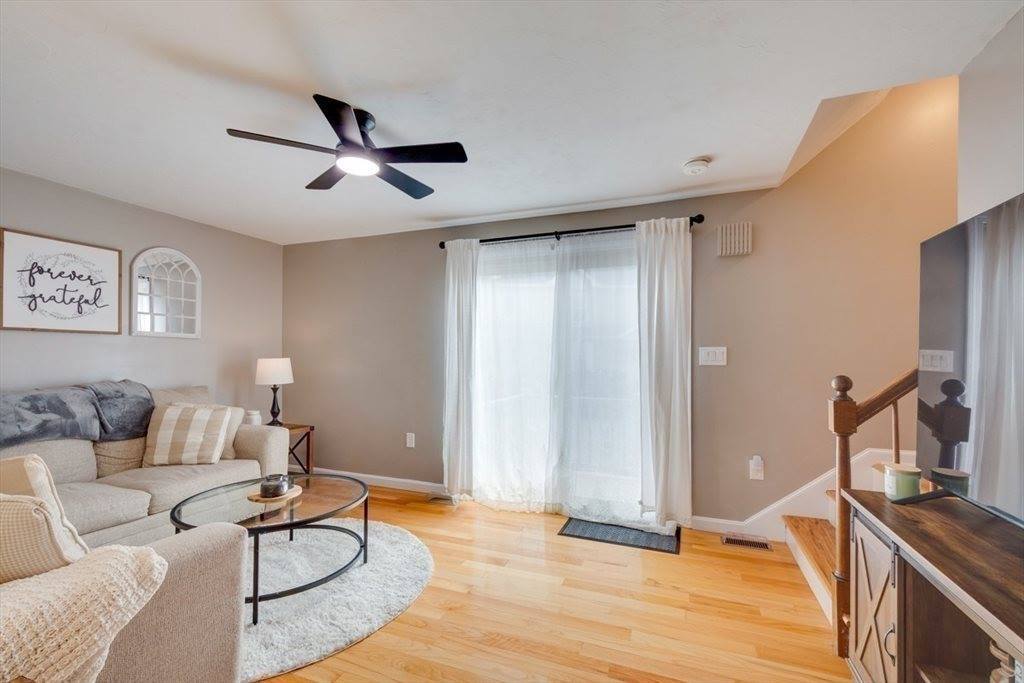 118 County, Attleboro, MA 02703