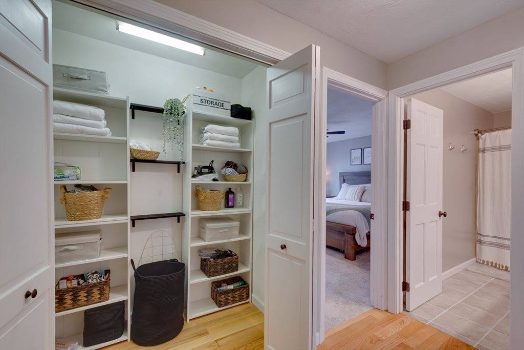 118 County, Attleboro, MA 02703