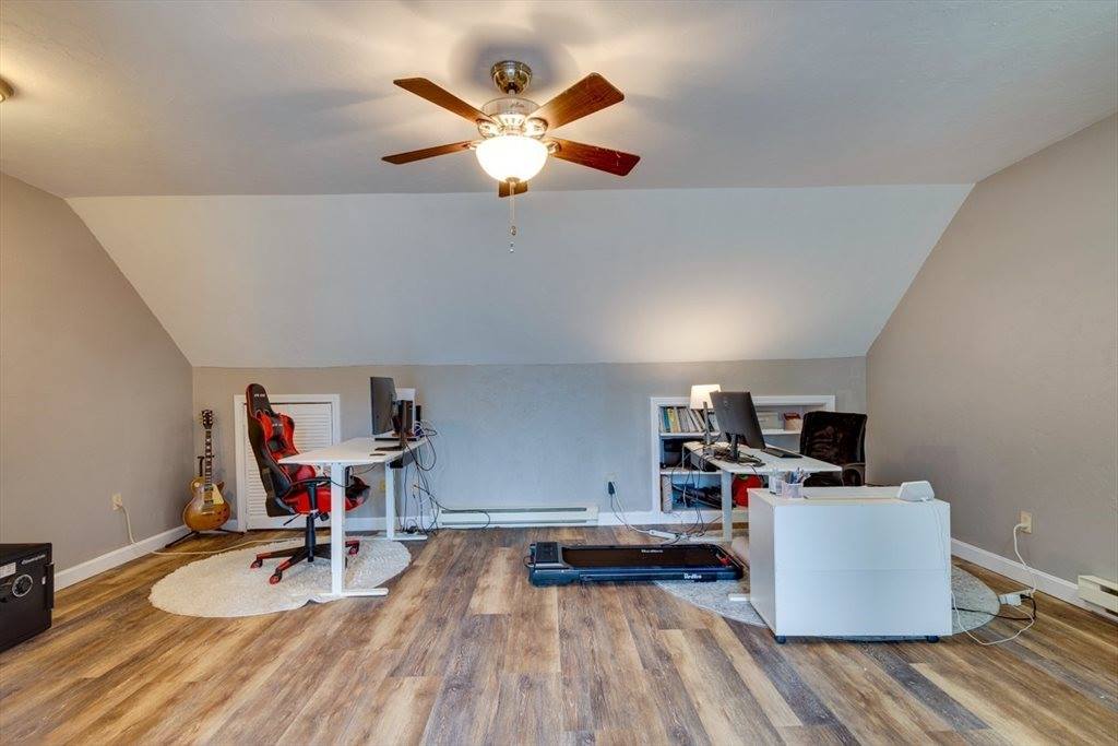 118 County, Attleboro, MA 02703