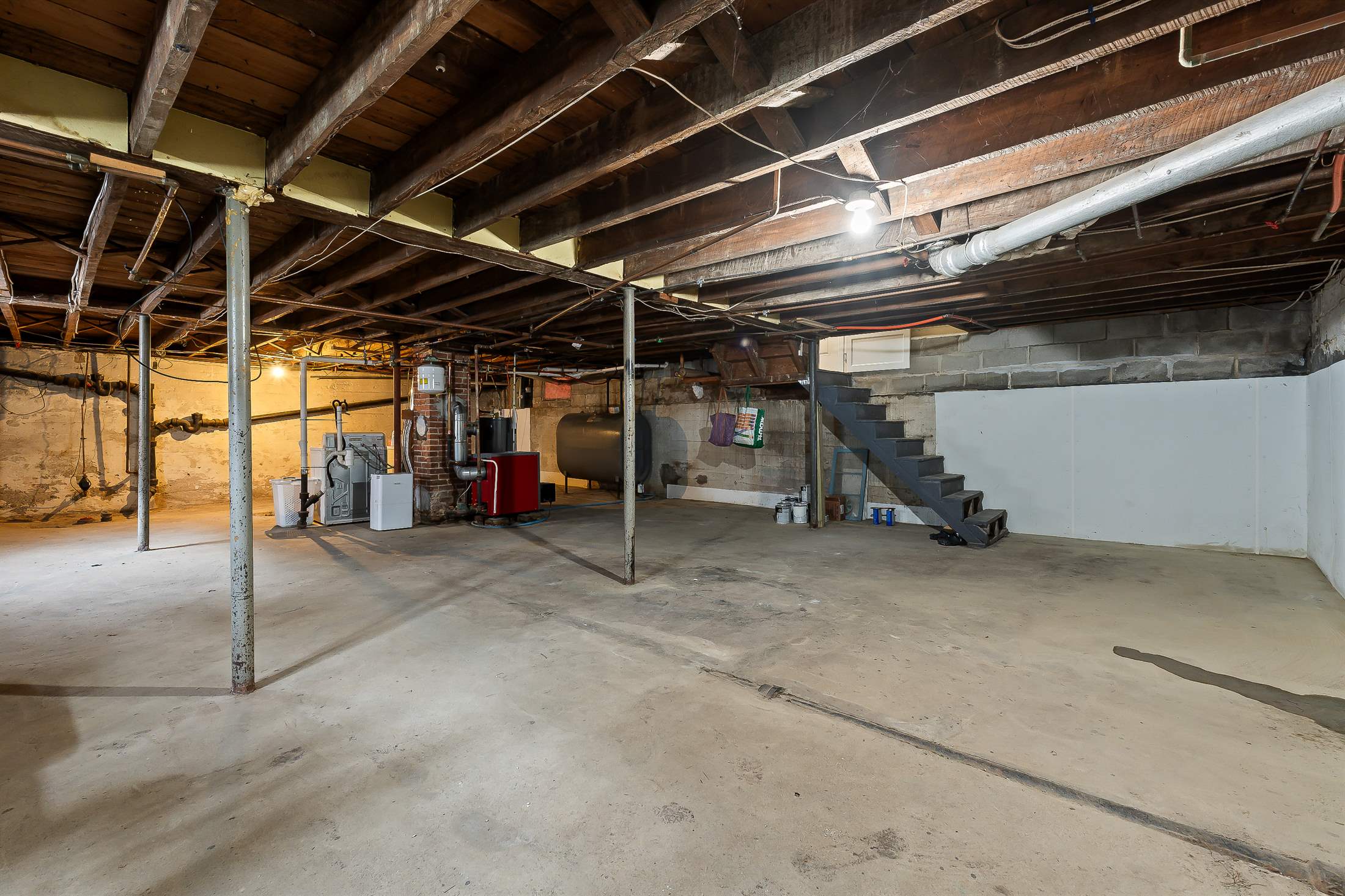 400 College Street, Lewiston, ME 04240