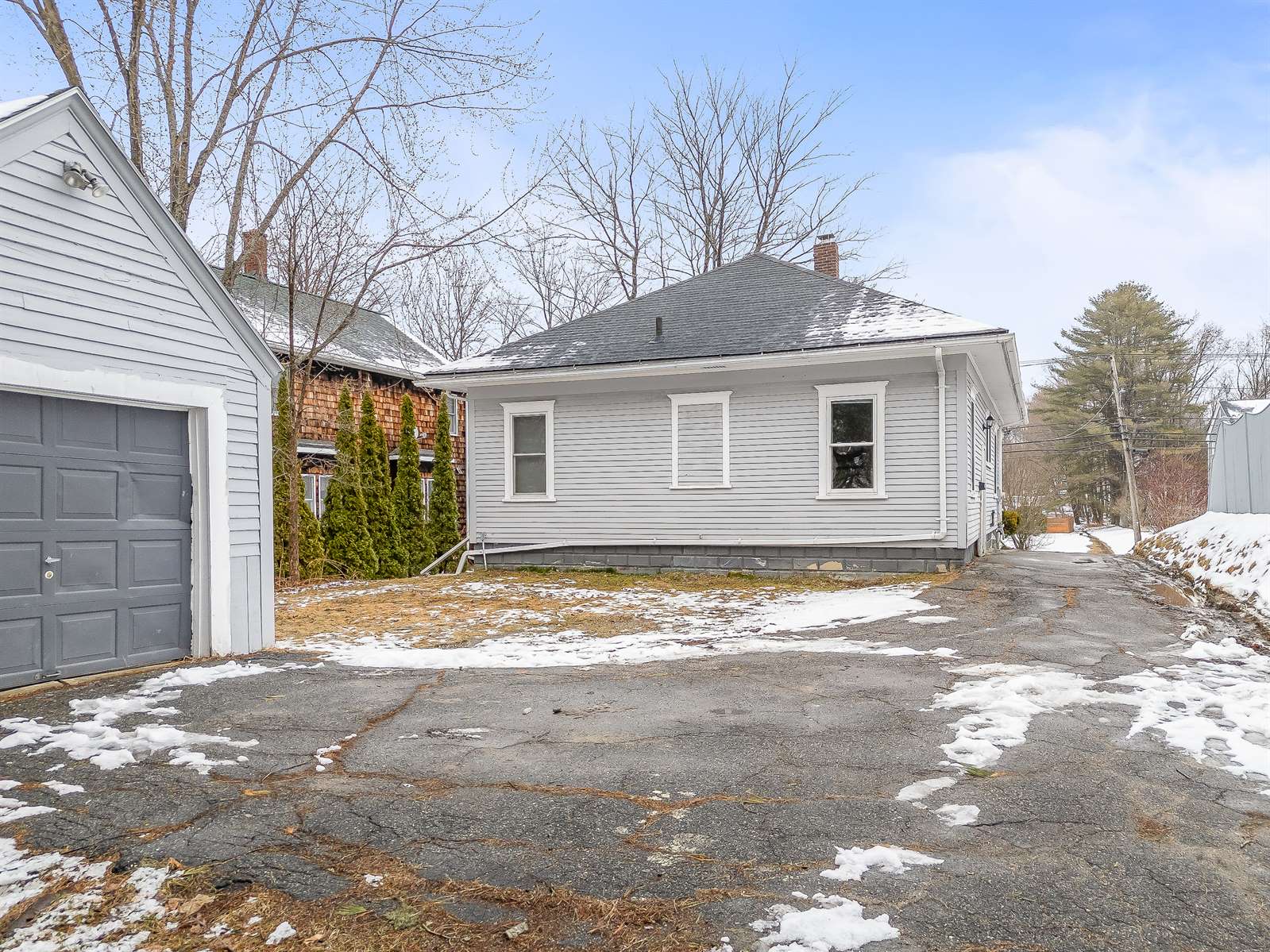 400 College Street, Lewiston, ME 04240