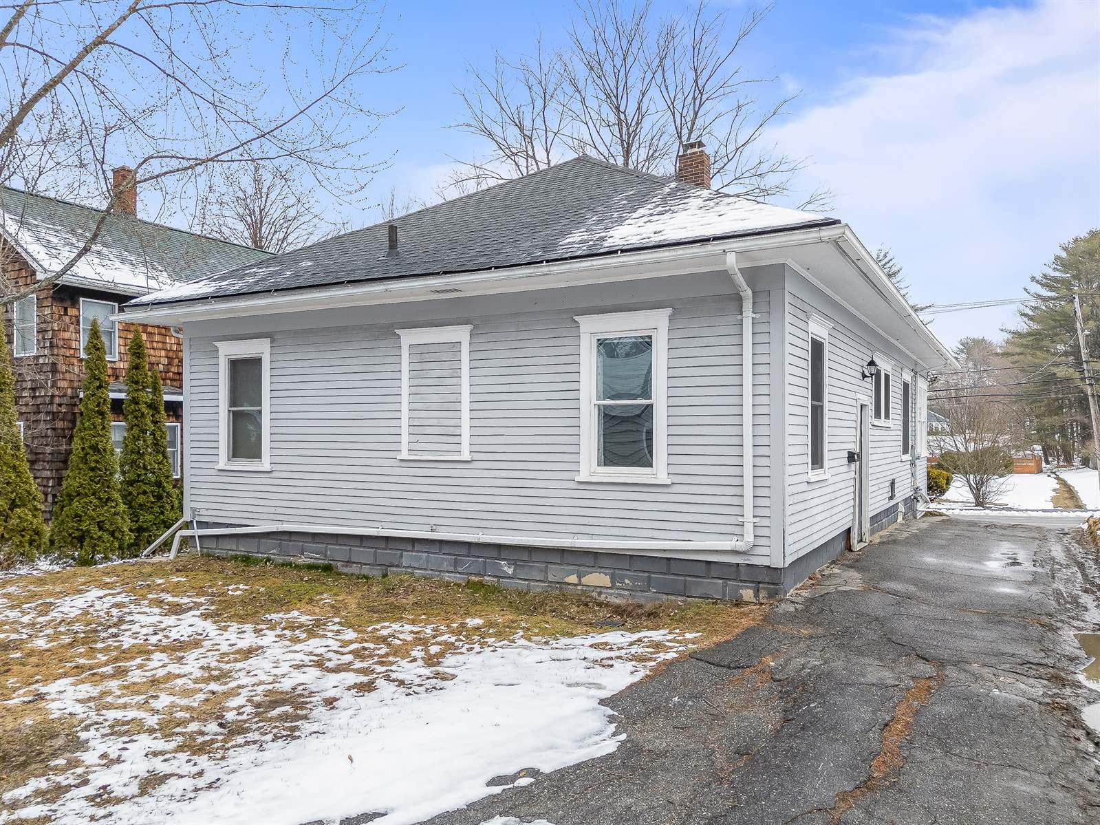 400 College Street, Lewiston, ME 04240