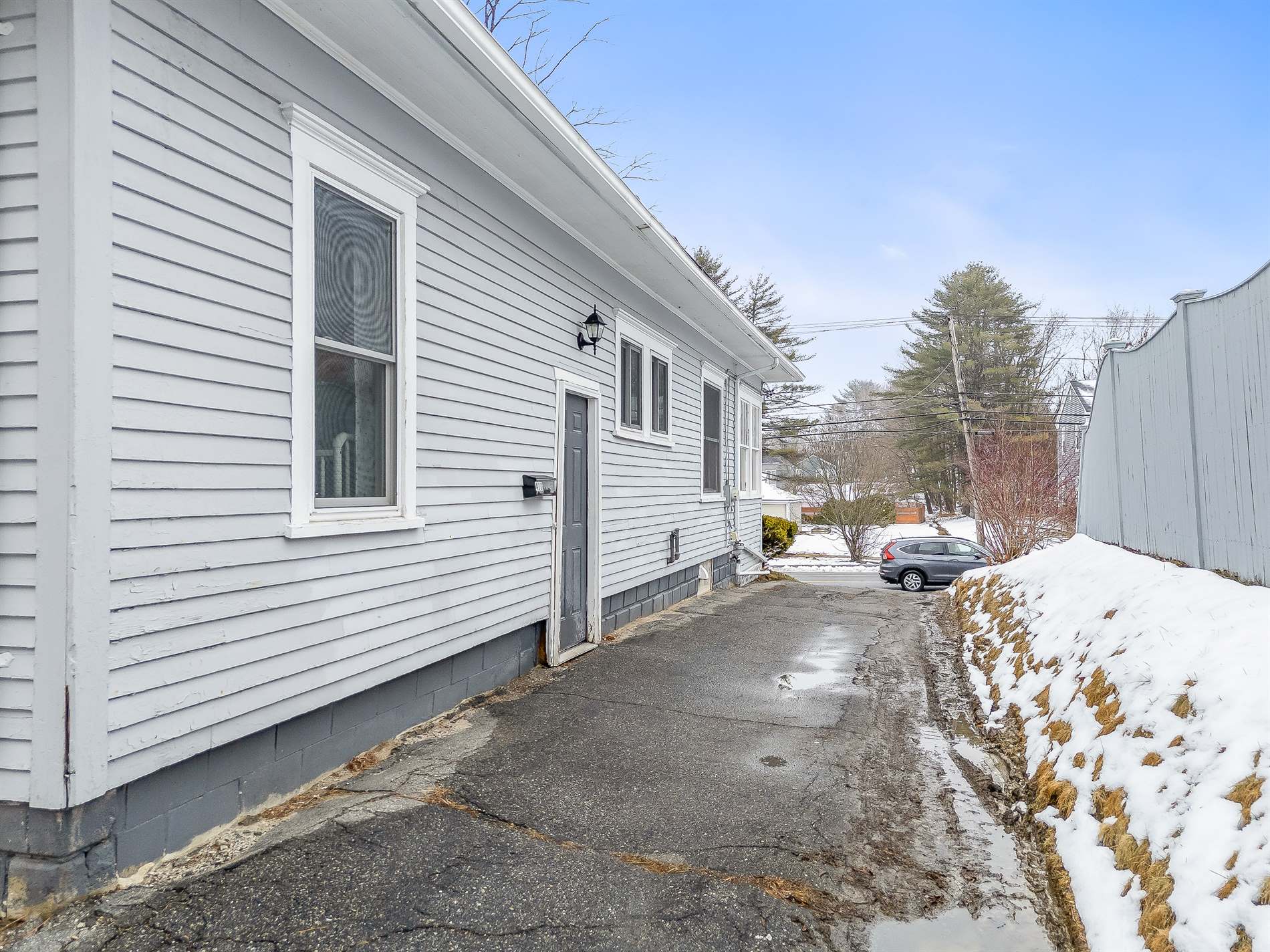 400 College Street, Lewiston, ME 04240