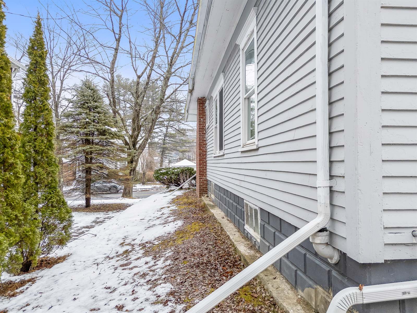 400 College Street, Lewiston, ME 04240