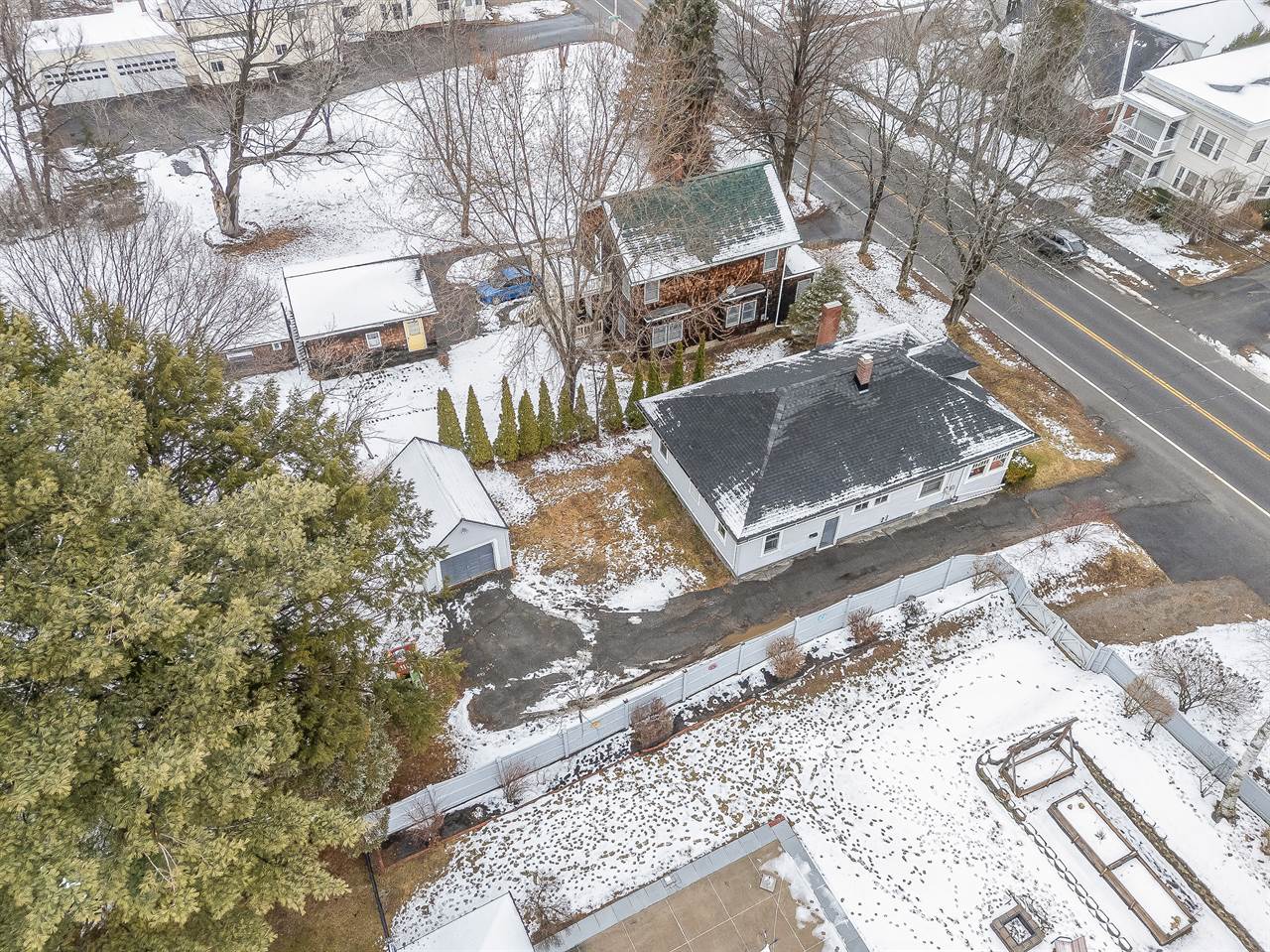400 College Street, Lewiston, ME 04240