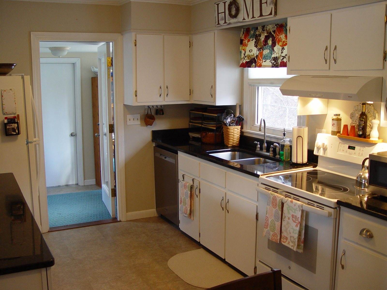24 Arbor Drive, Veazie, ME 04401