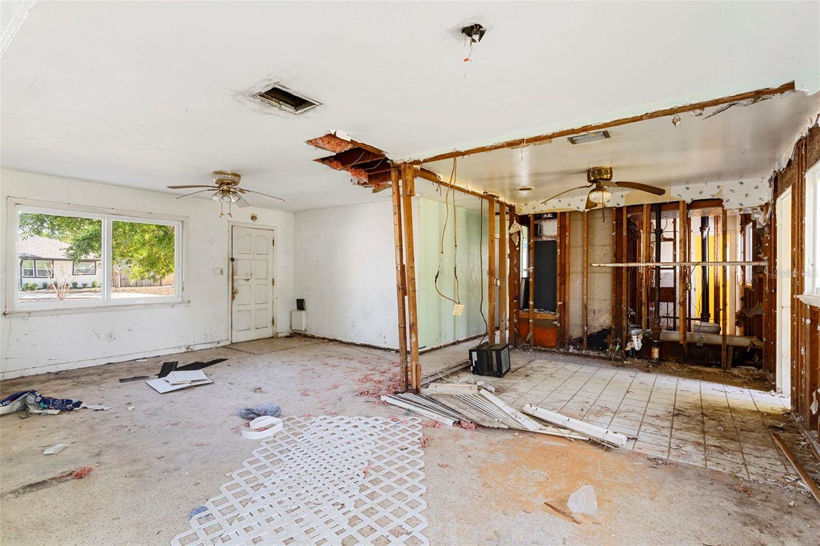 2677 Martin Street, Sarasota, FL 34237