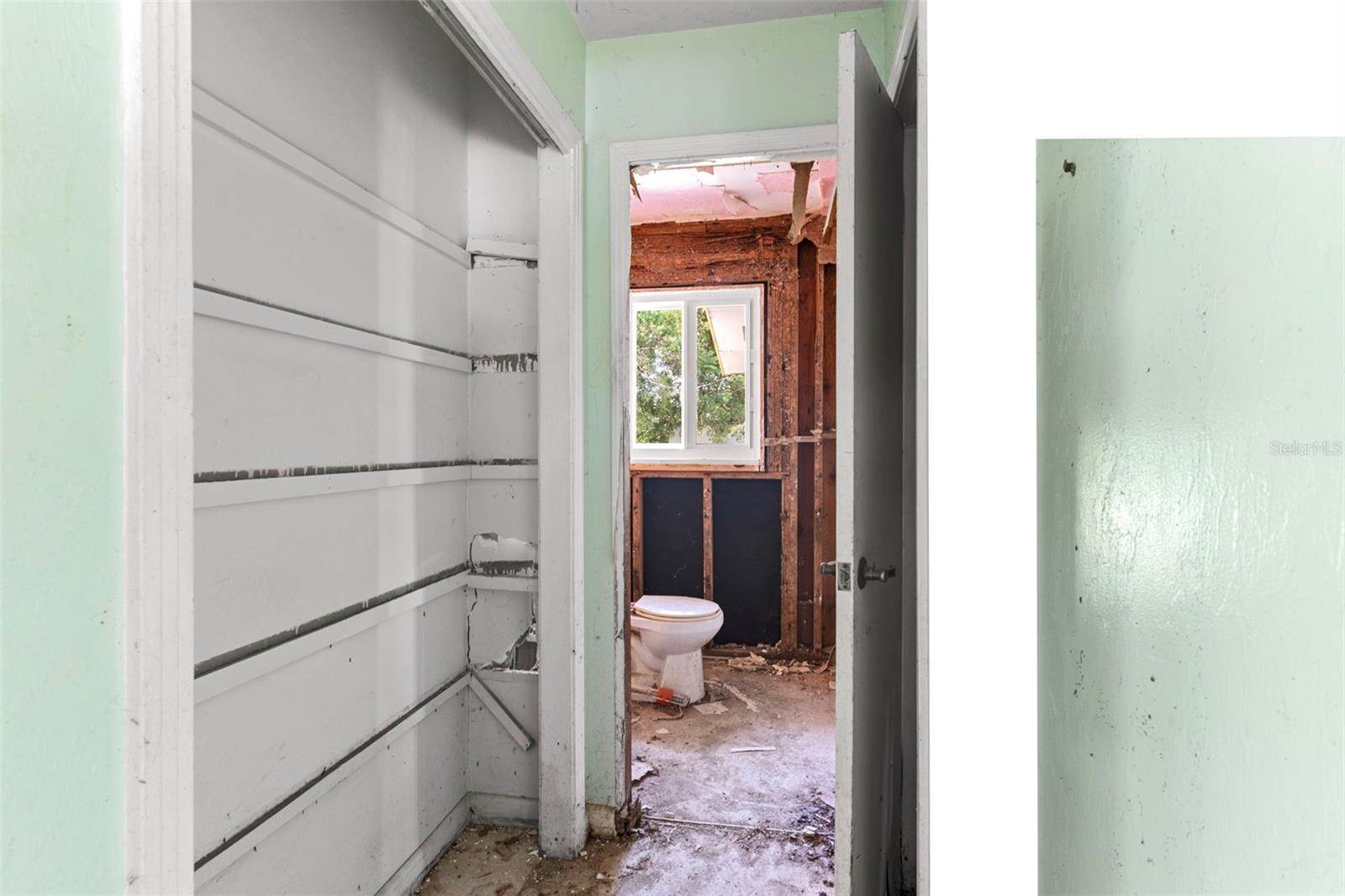 2677 Martin Street, Sarasota, FL 34237