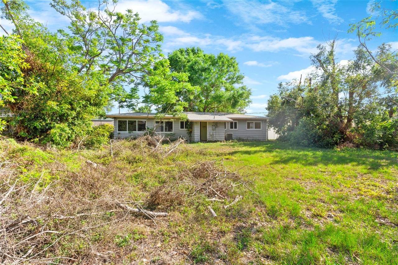 2677 Martin Street, Sarasota, FL 34237